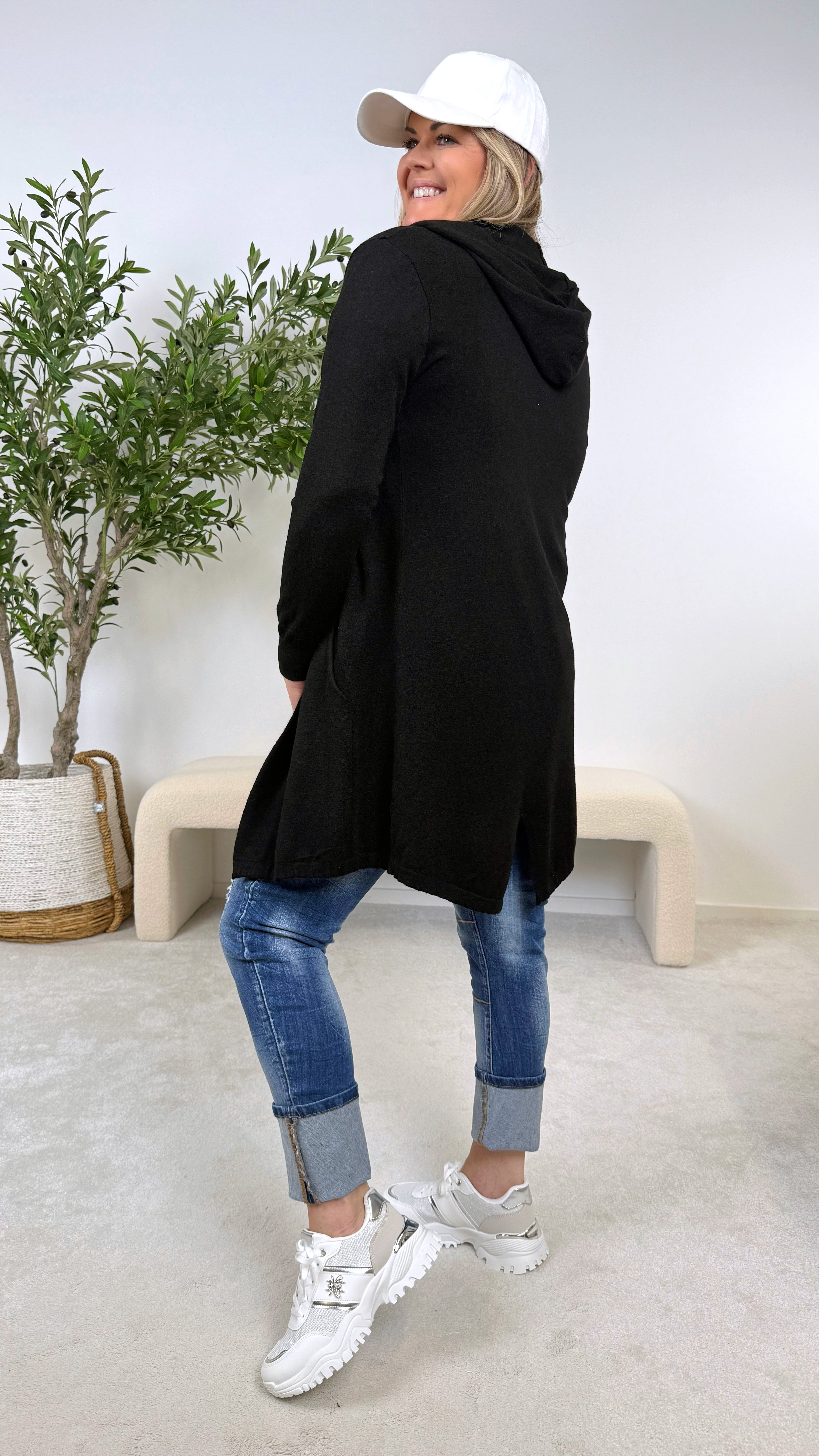 Strickjacke Warm Embrace (2555) *Schwarz* - Power of Princess