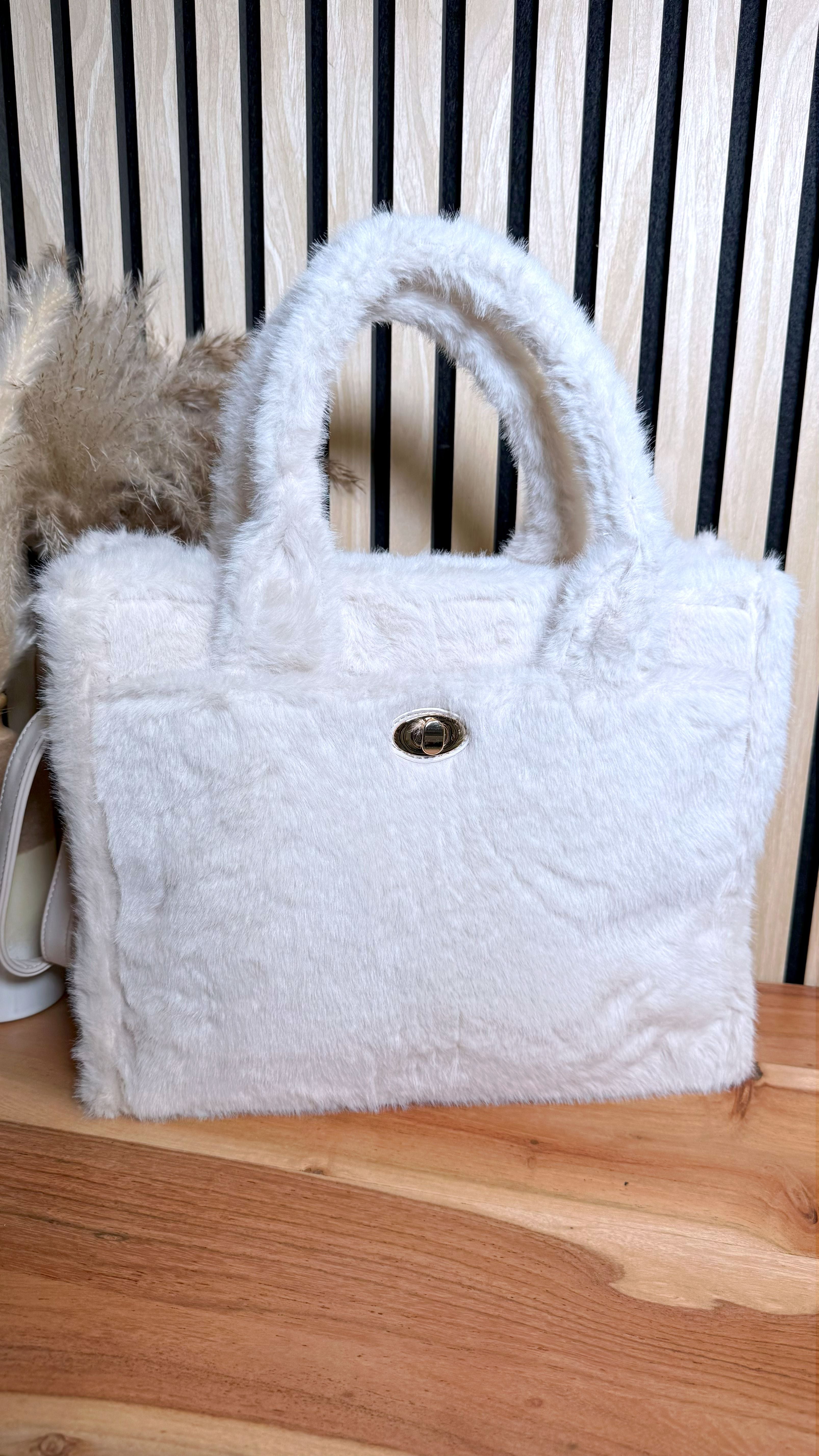 Tasche Fluffy Plush (4 Farben) - Power of Princess