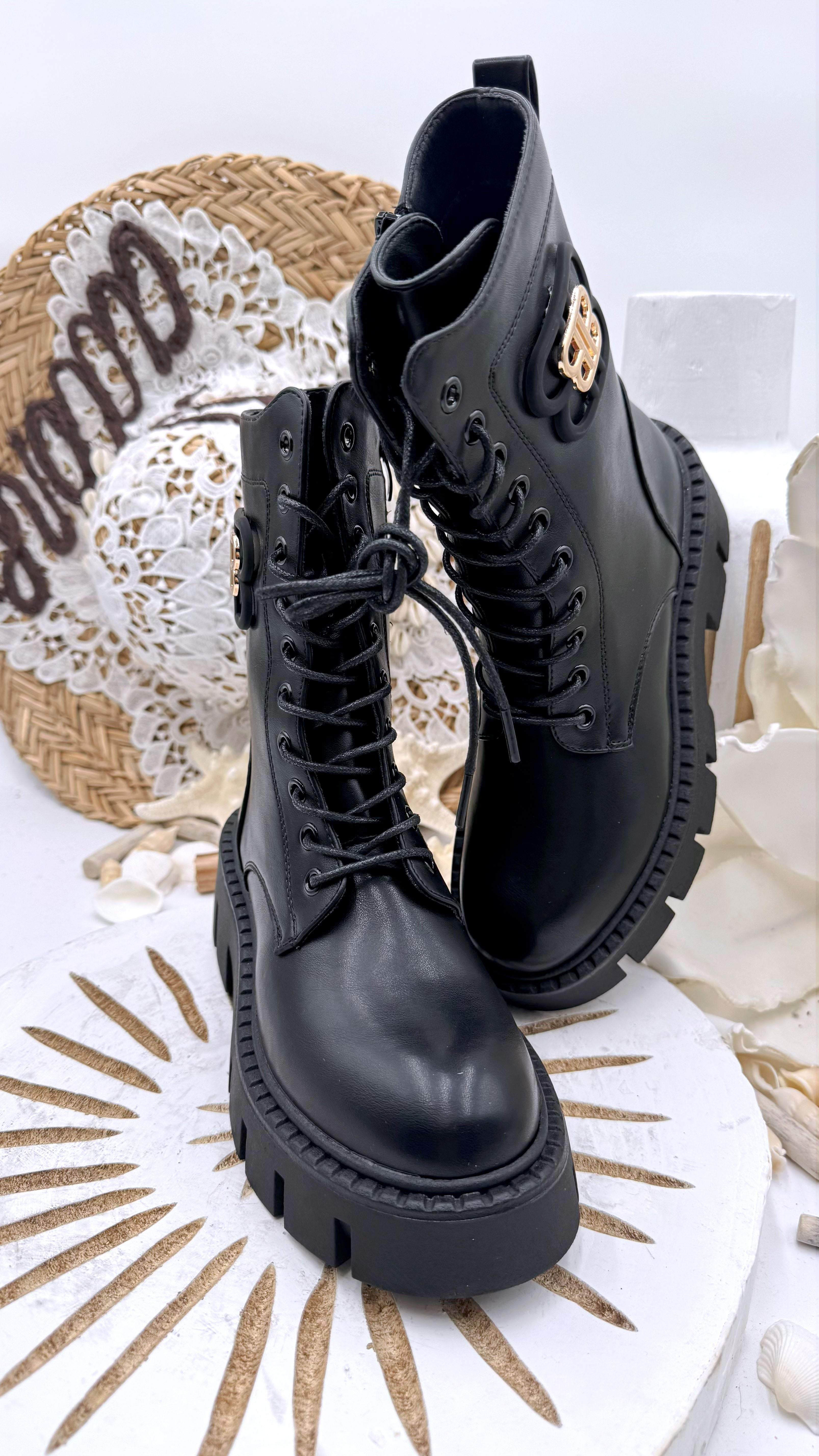 Boots Golden B *Schwarz*