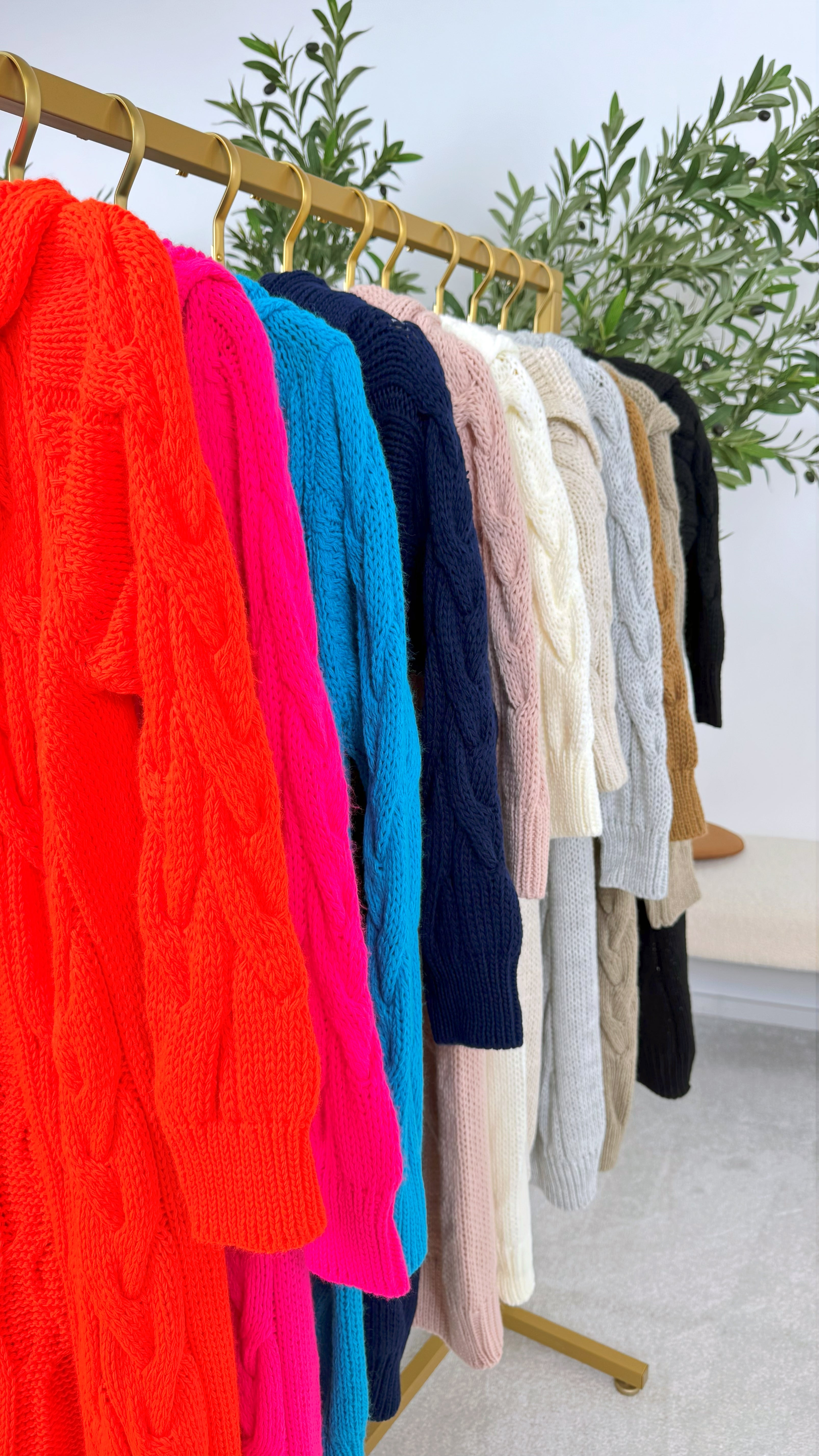 Strickjacke Zynara (13 Farben)