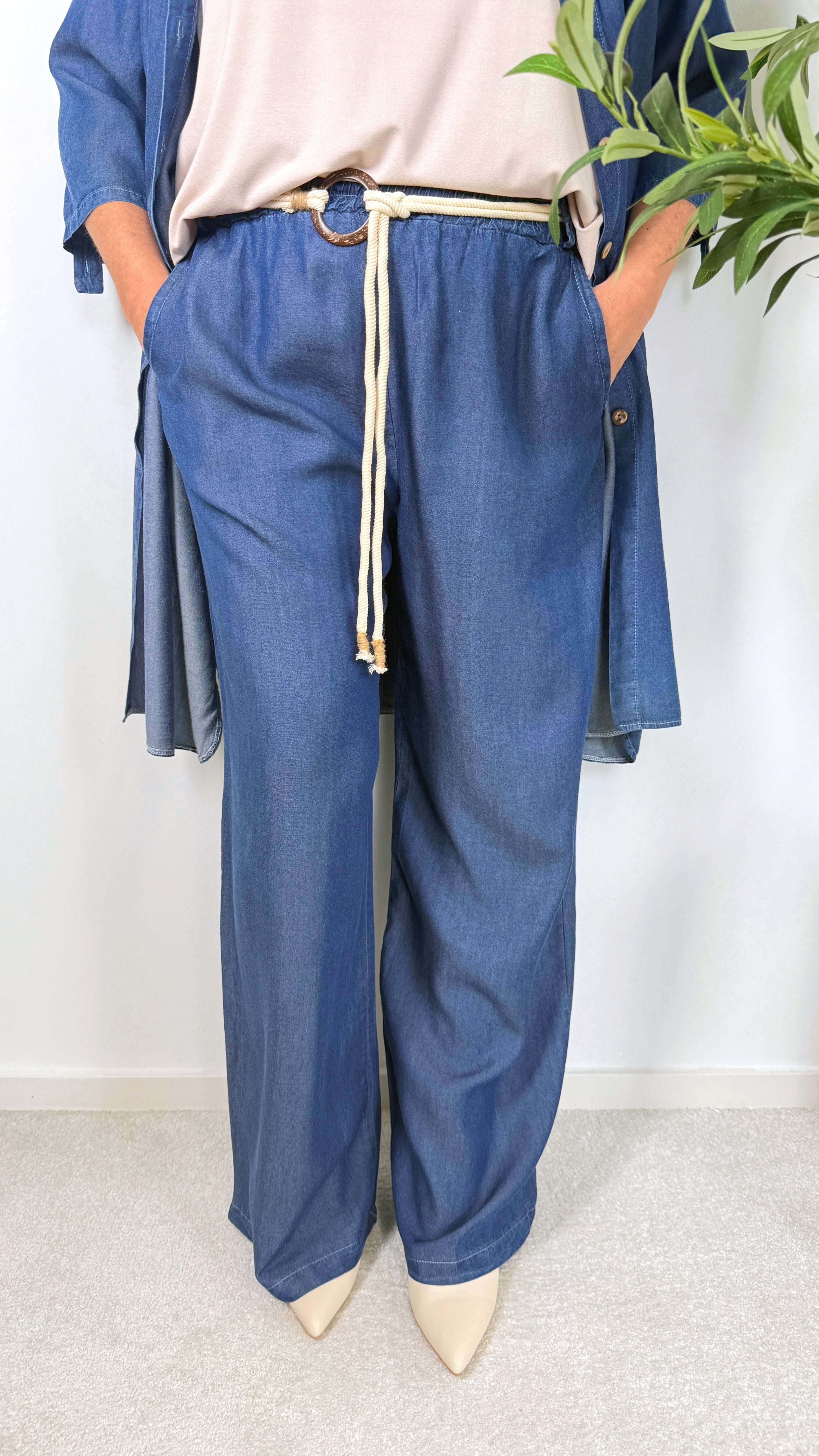 Culotte Hose Blue Script