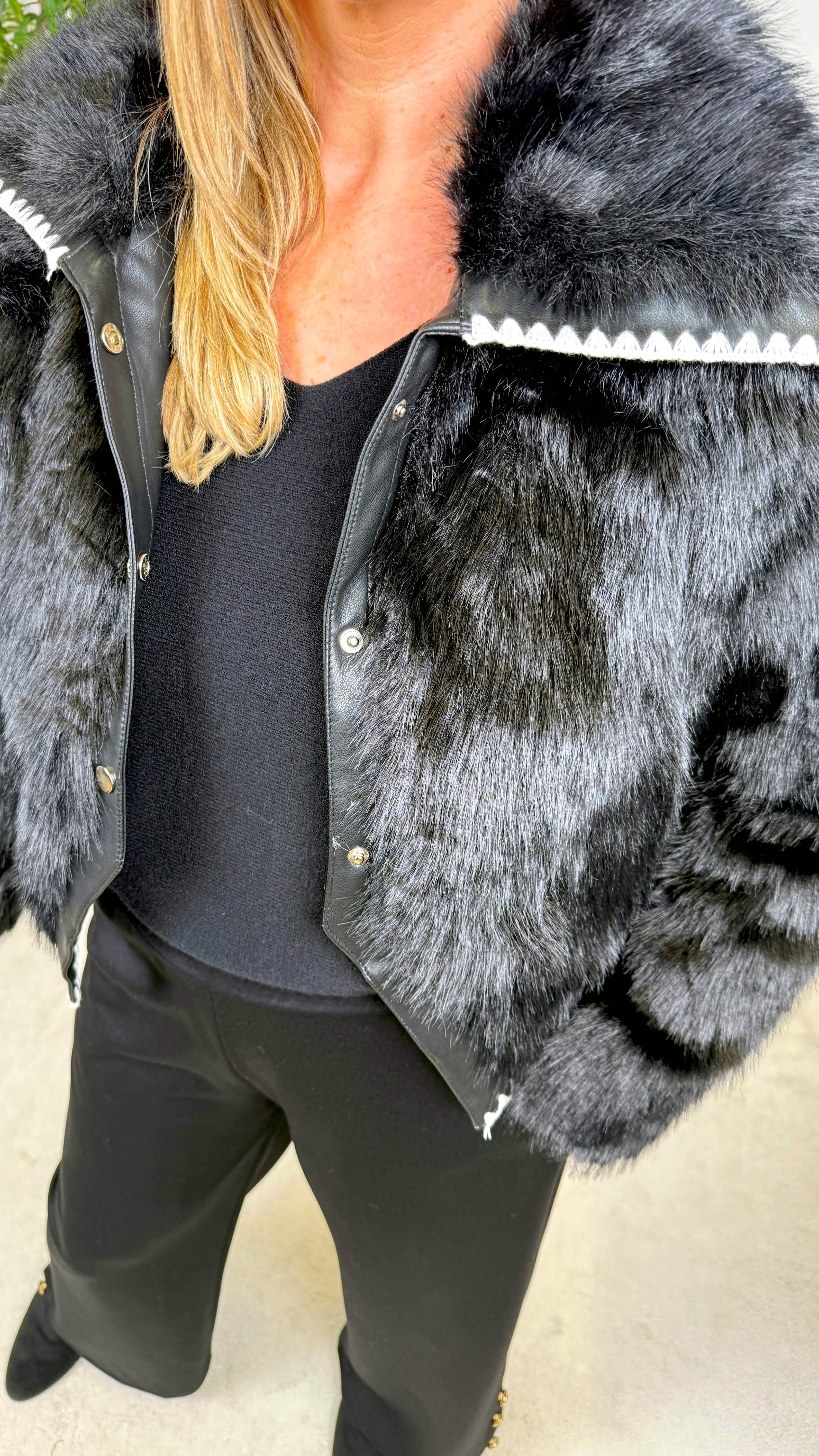 Kurze Jacke Nordic Chic *Schwarz* - Power of Princess