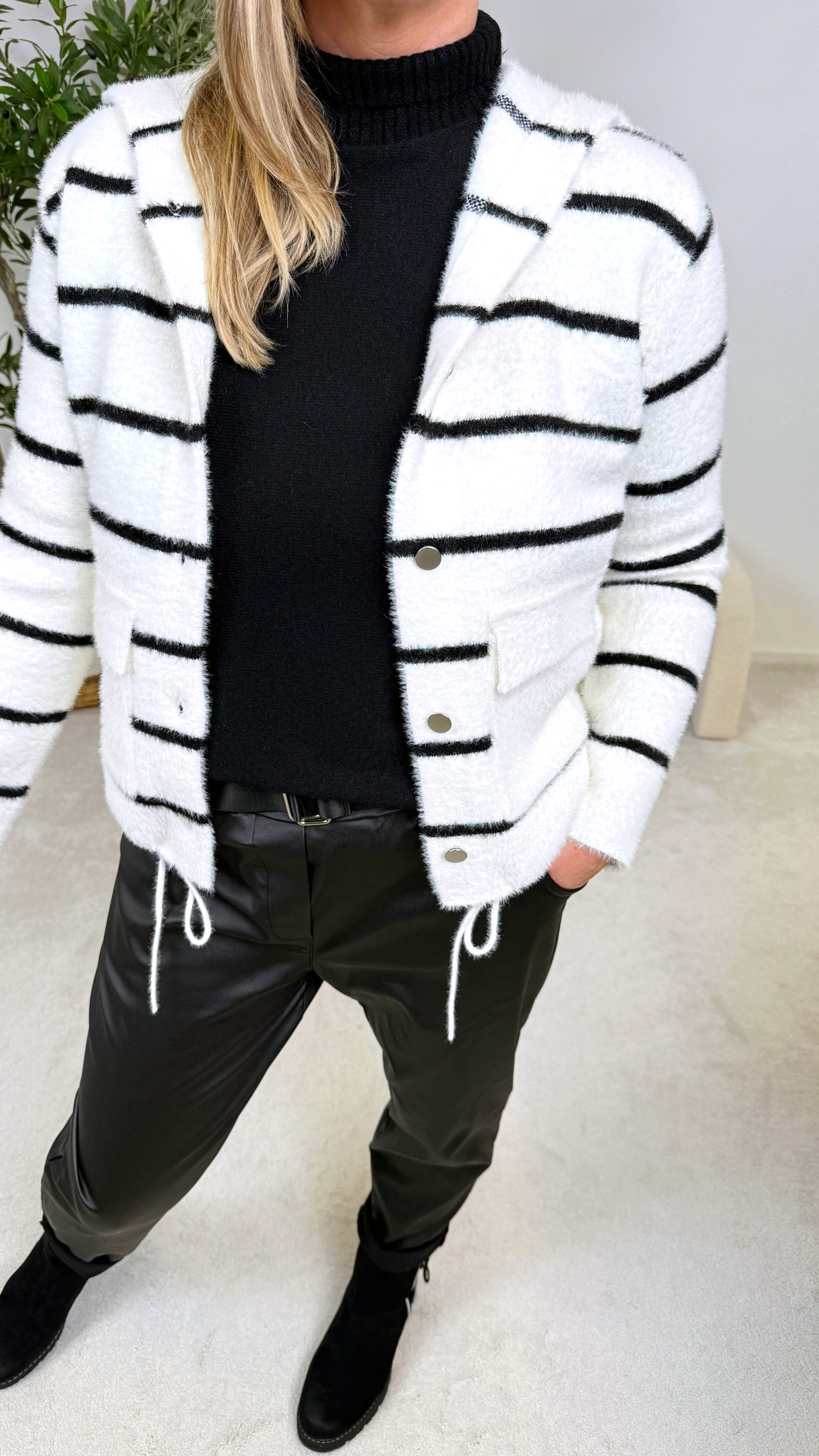 Strickjacke Velvet Stripes *Weiß* - Power of Princess