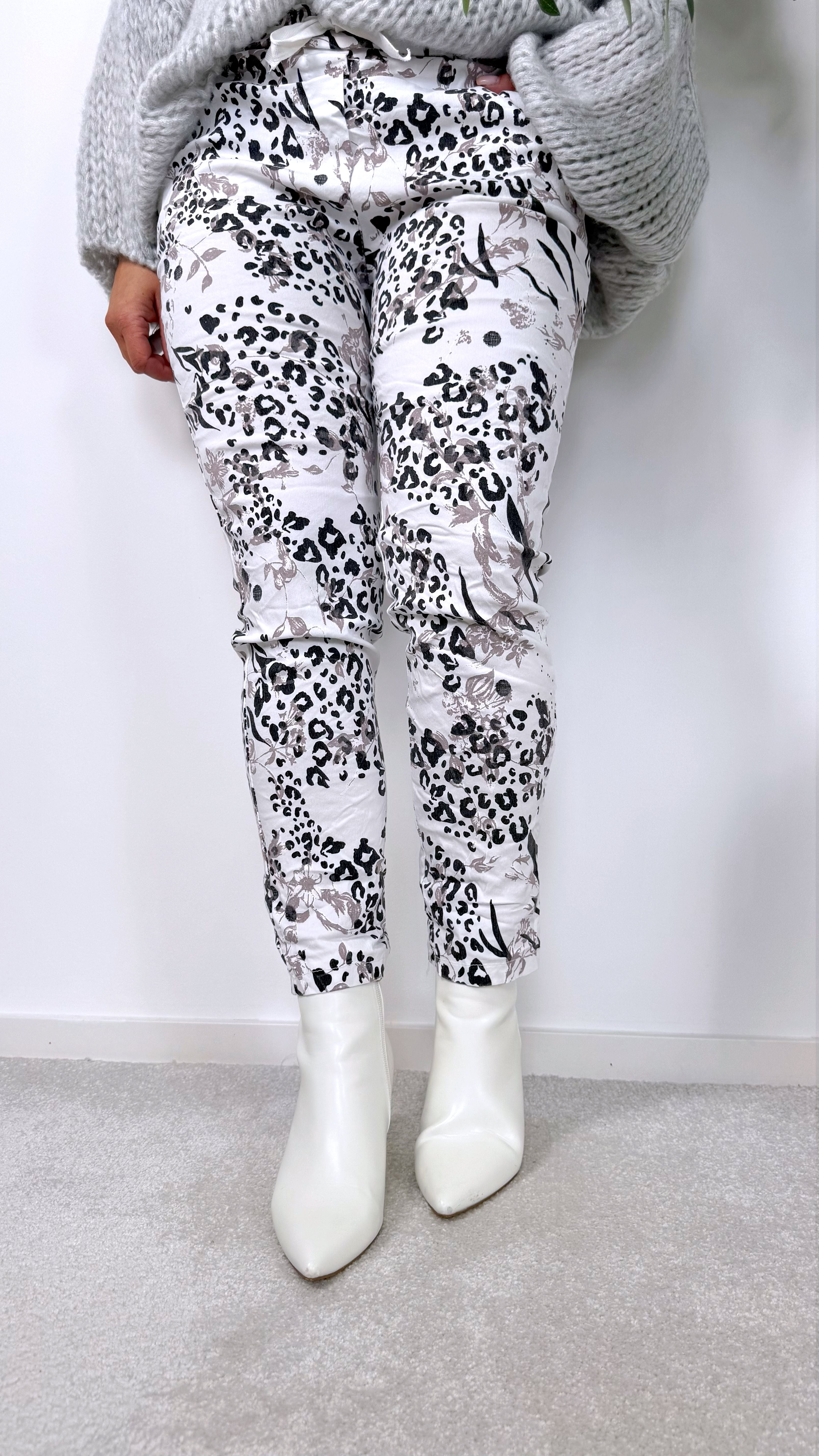 Jogpants Exotic Flower (7 Farben)