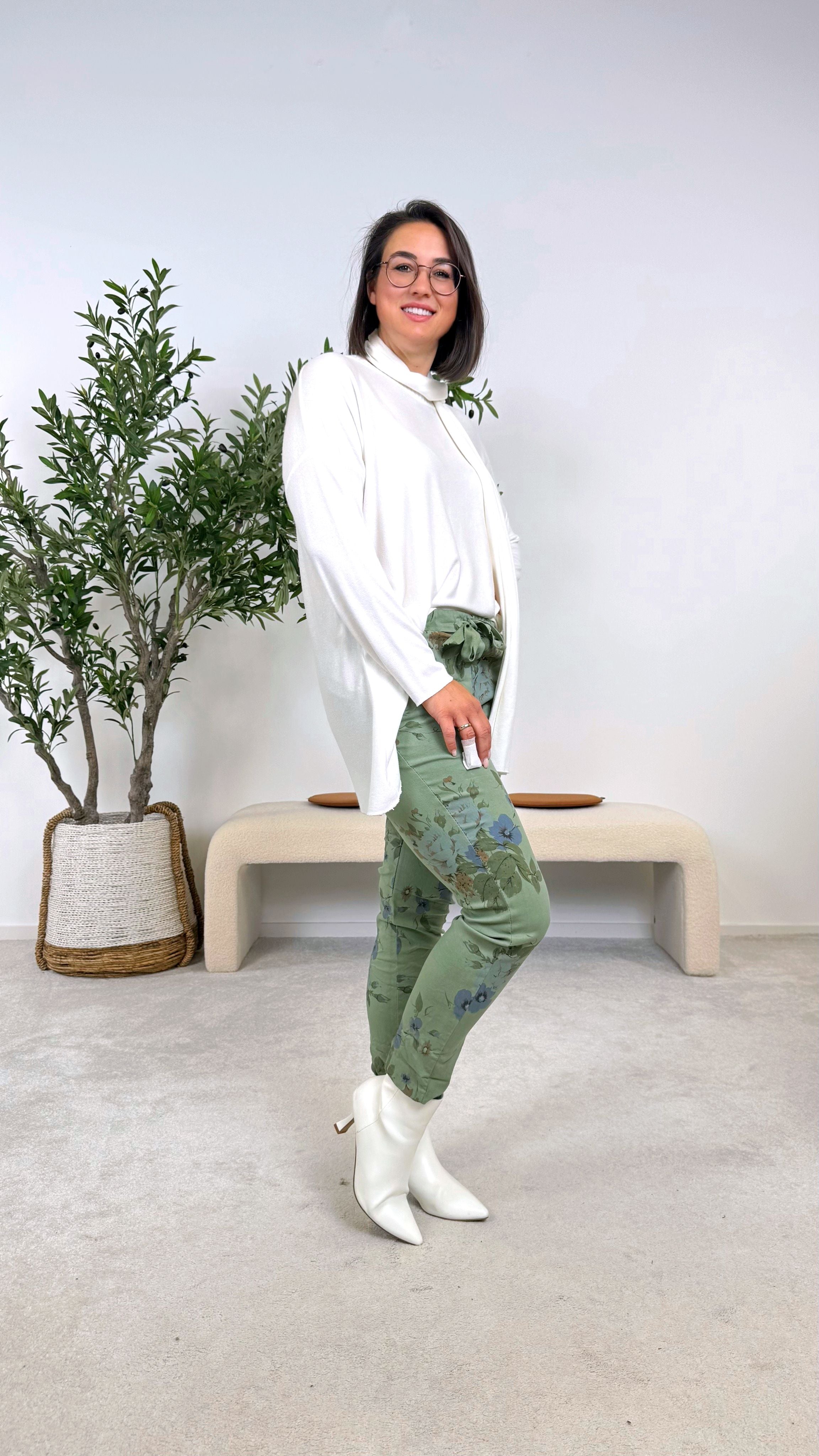 Langarmshirt Classic with Scarf (7 Farben)