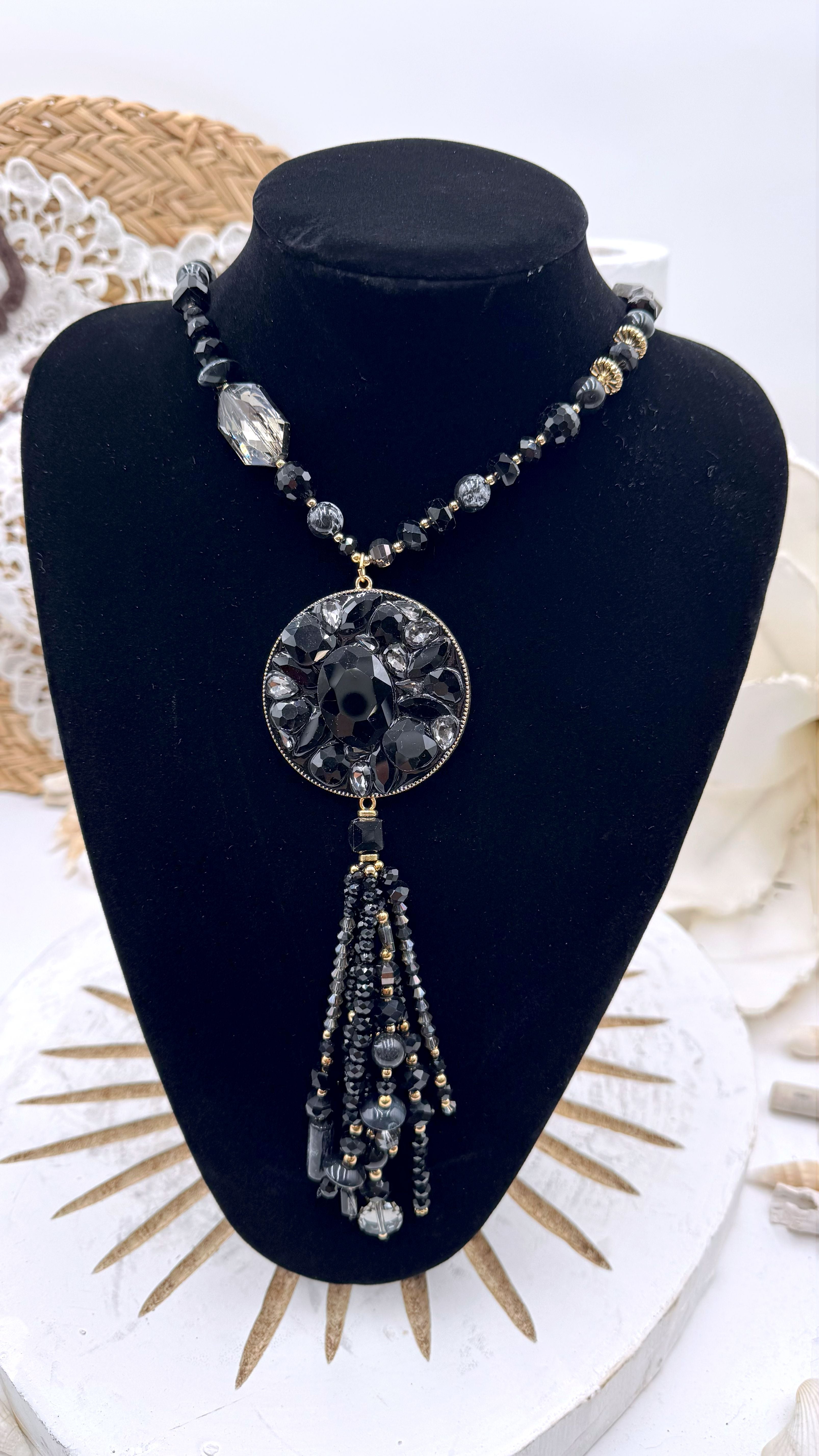 Lange Halskette Solar Majesty (2 Farben)