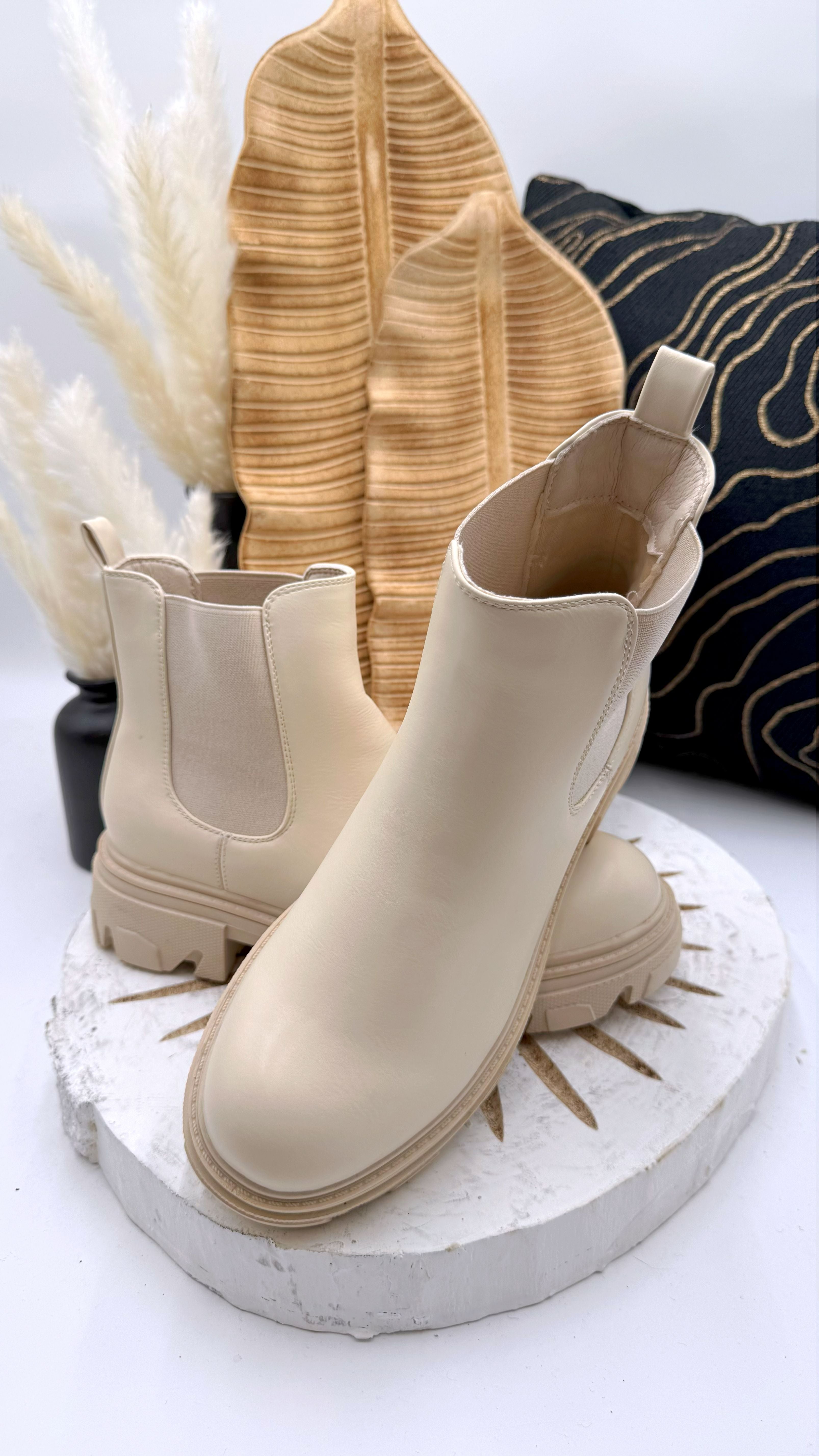 Boots Cream Crush