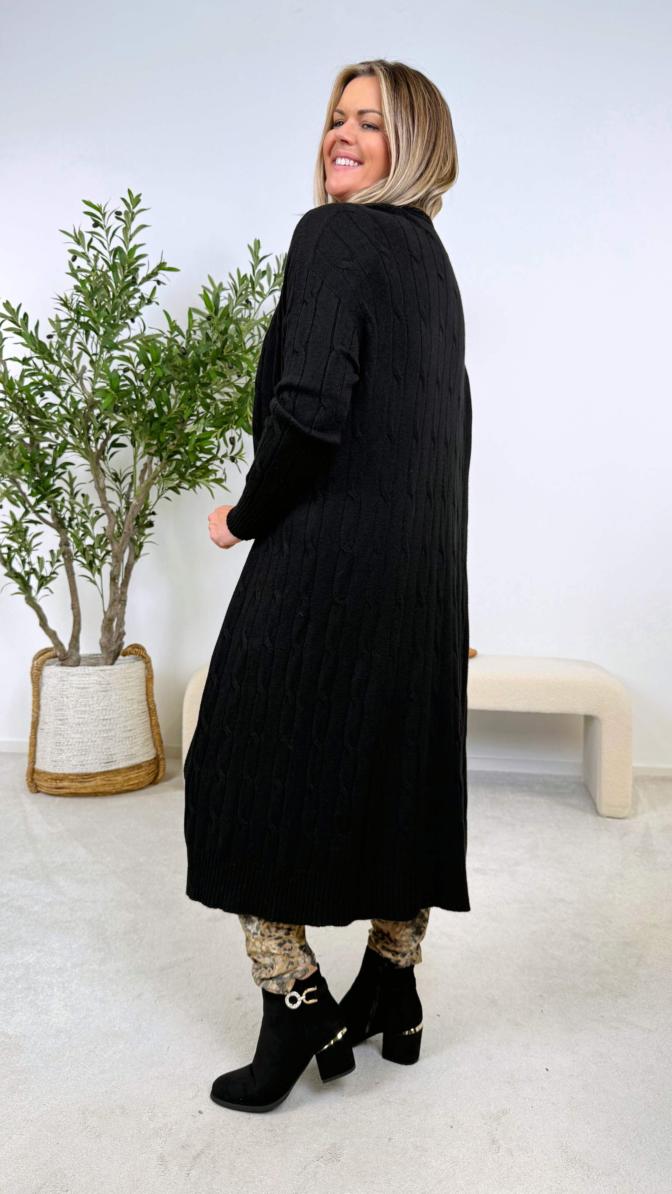 Strickjacke Woolen Grace (3 Farben)