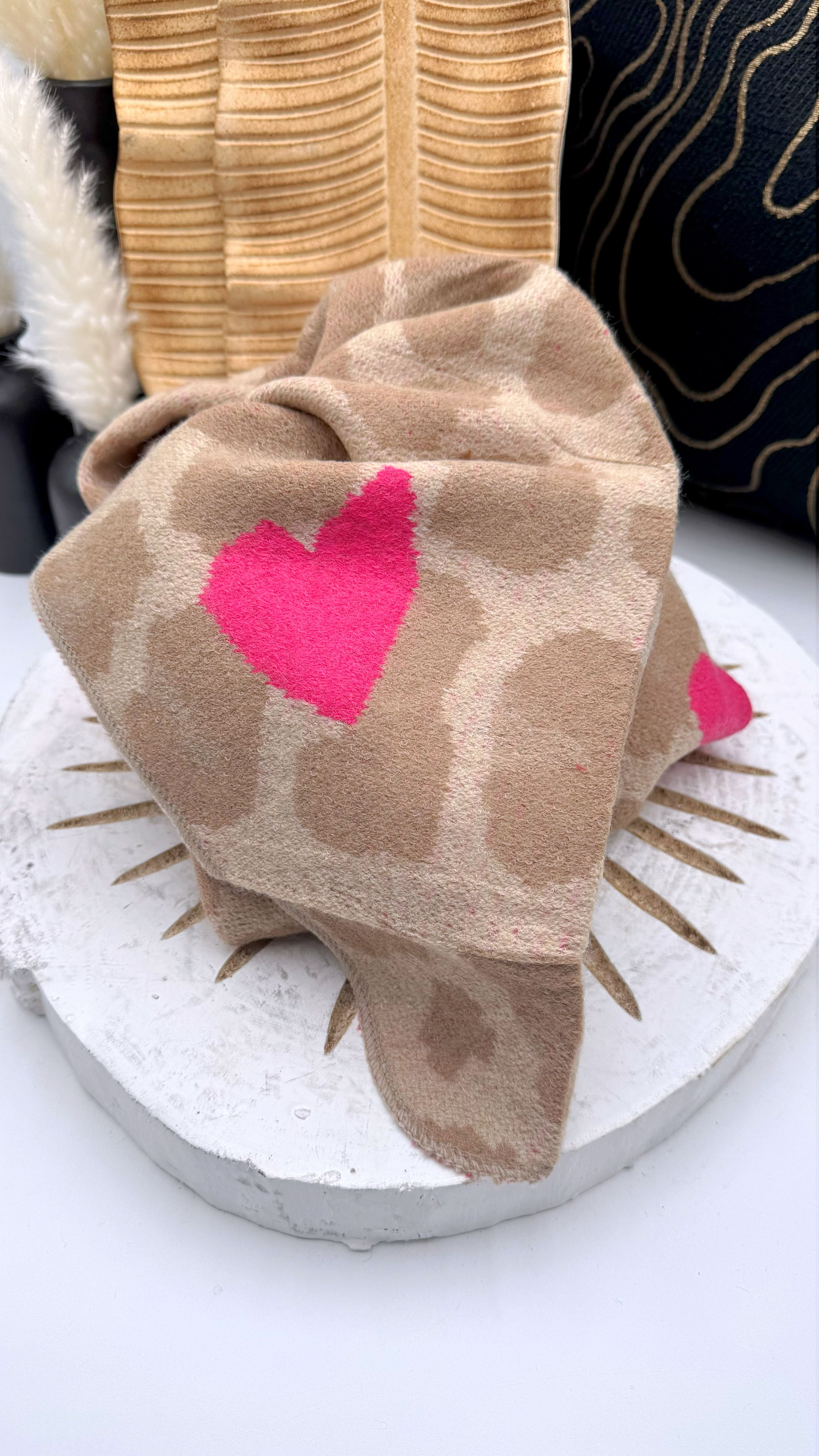 Dreieckschal Leo with Pink Heart *Beige* - Power of Princess