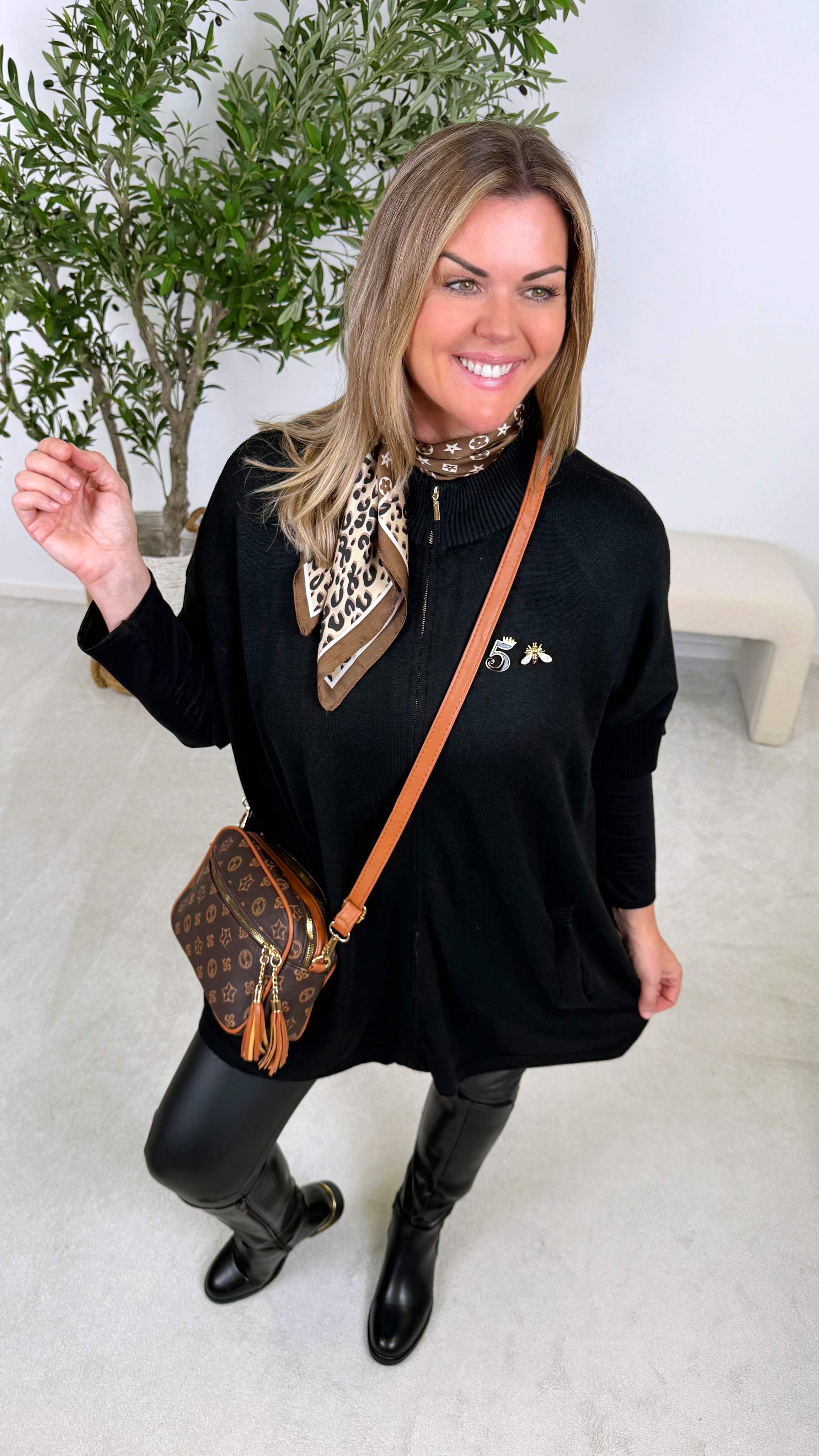 Strickjacke Café Chic *Schwarz* - Power of Princess