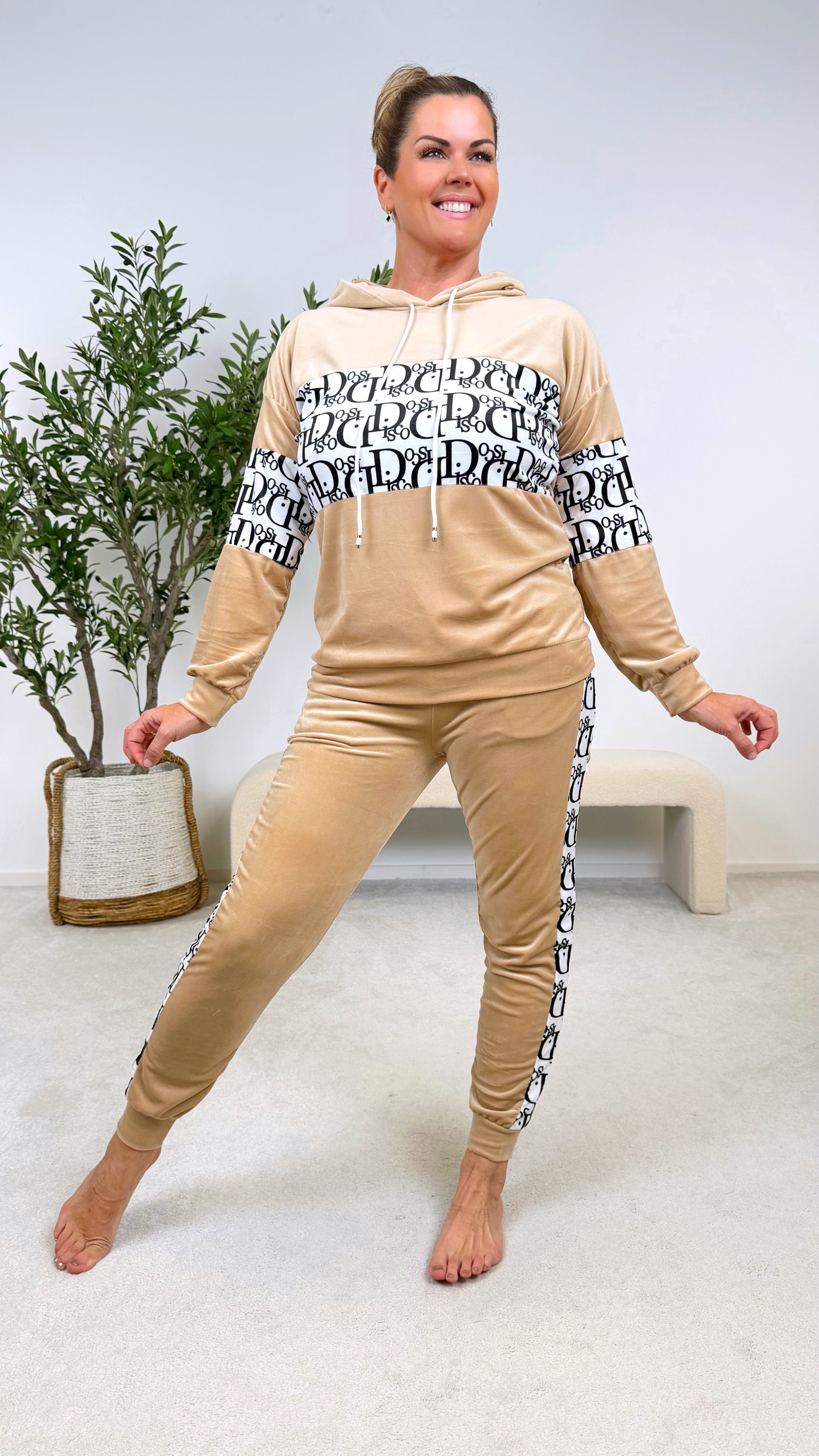 Hoodie Glam Script *Beige*