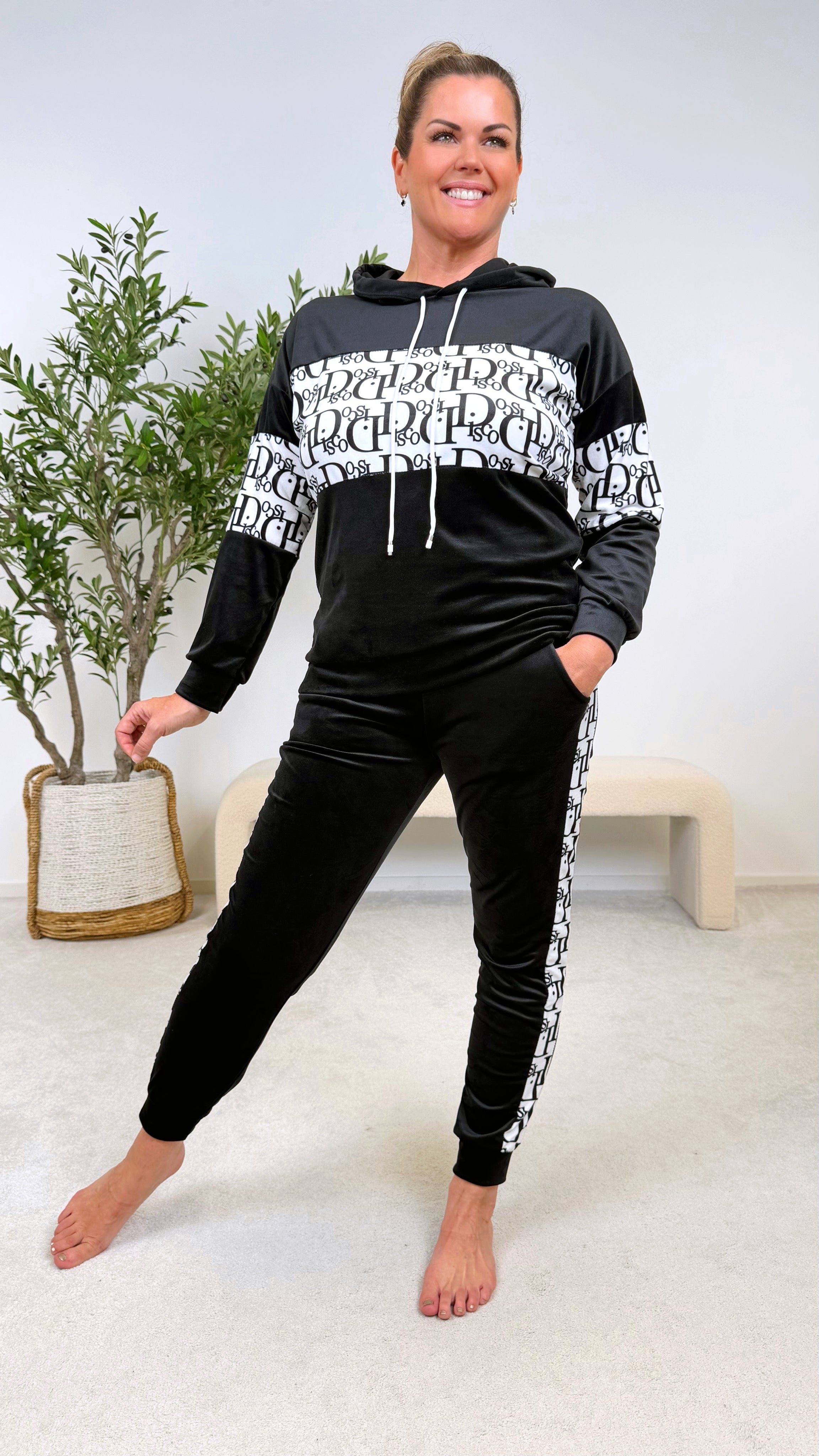 Hoodie Glam Script *Schwarz*