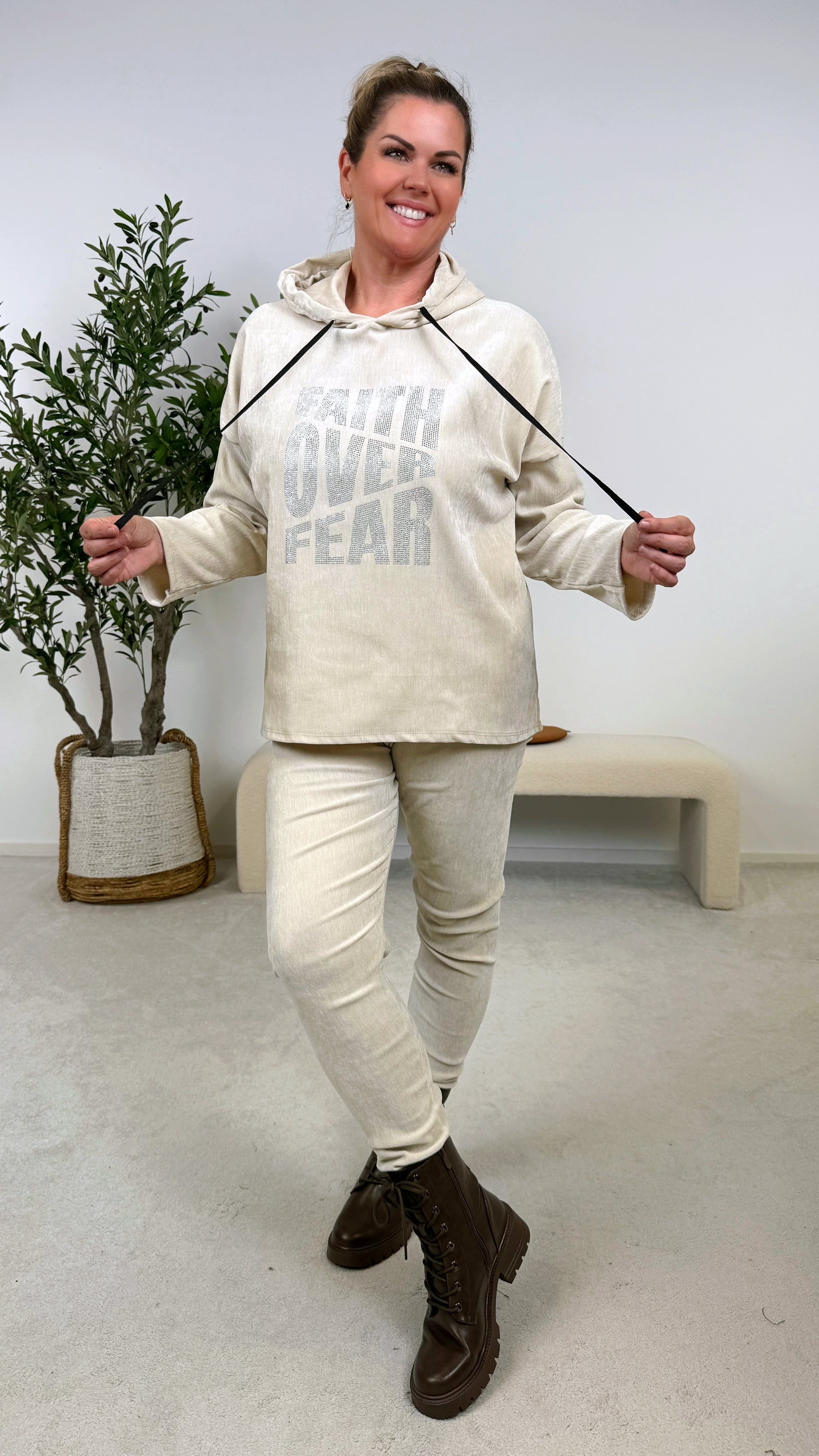 Hose Believe Power *Beige*