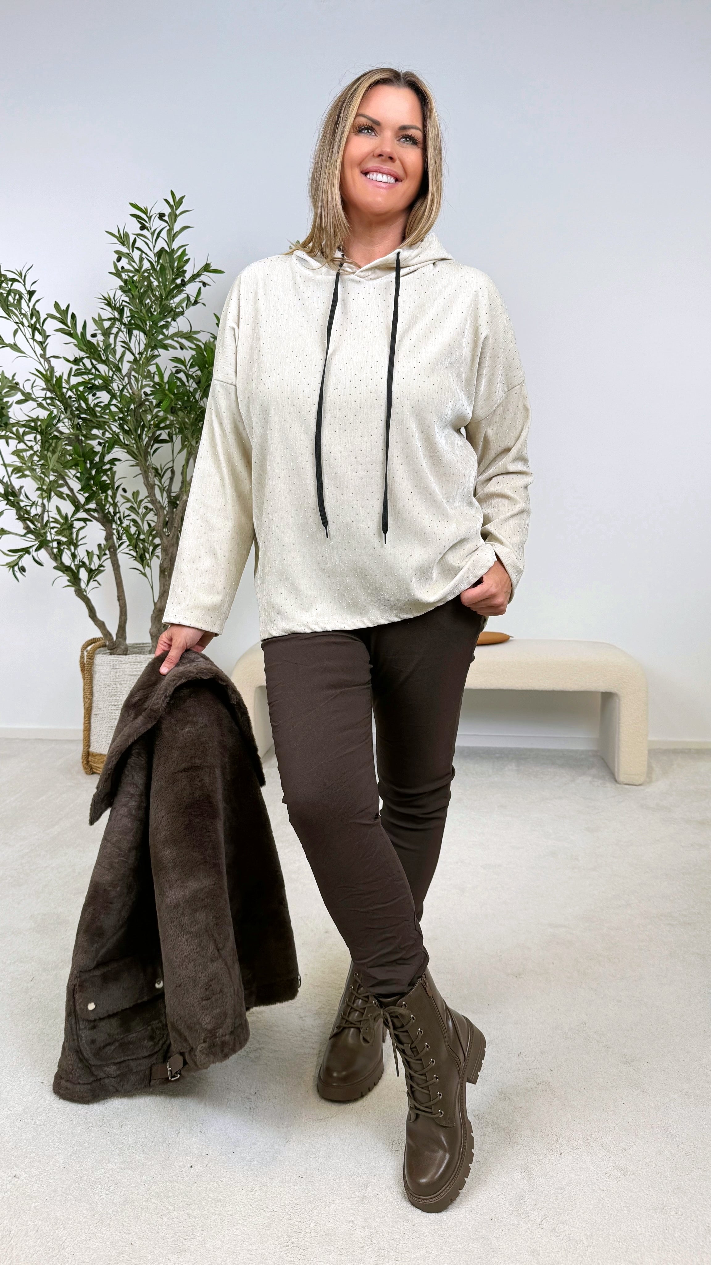 Hoodie Glitz Queen *Beige*