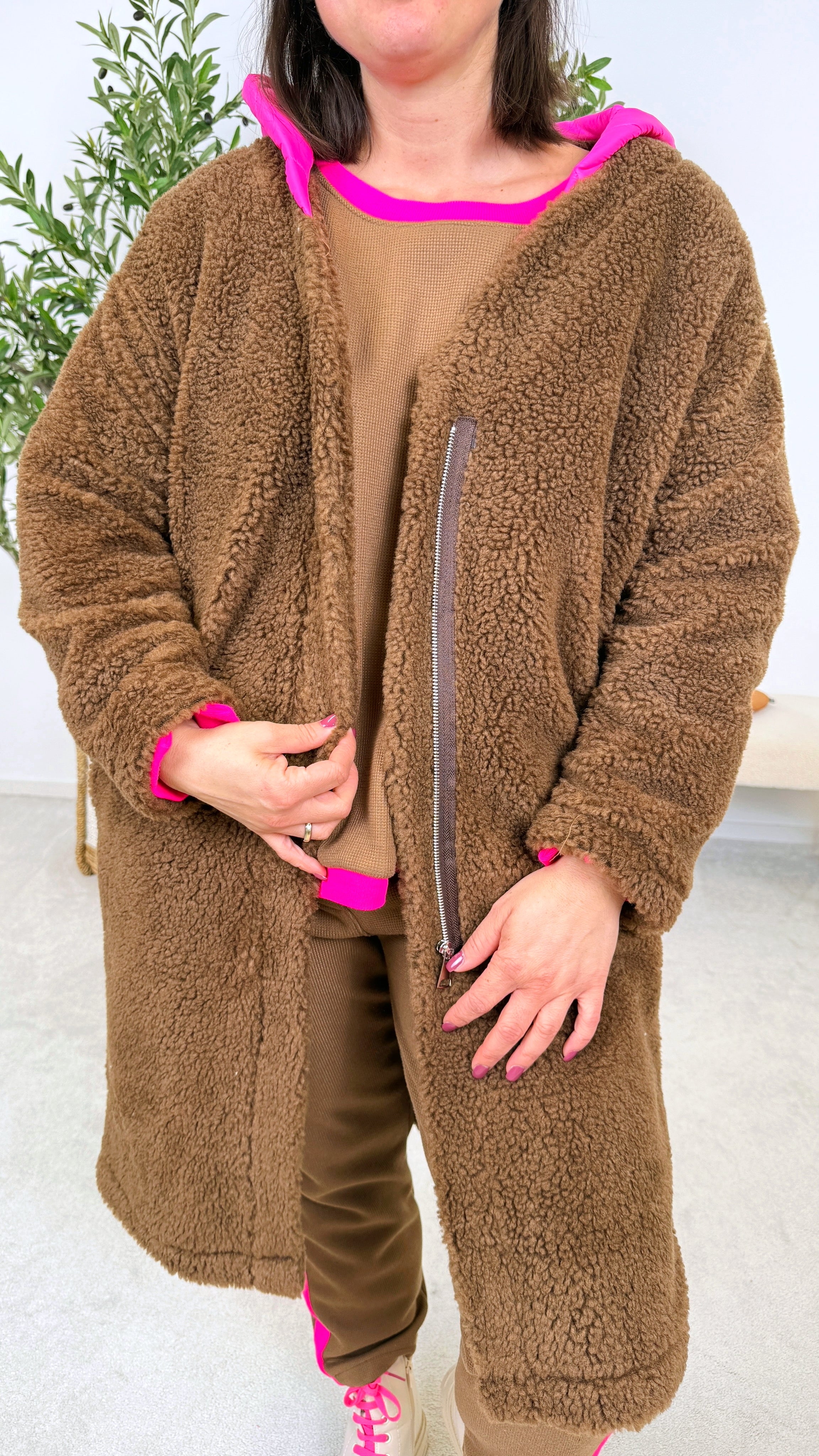 Mantel Teddy meets Neon *Schoko*