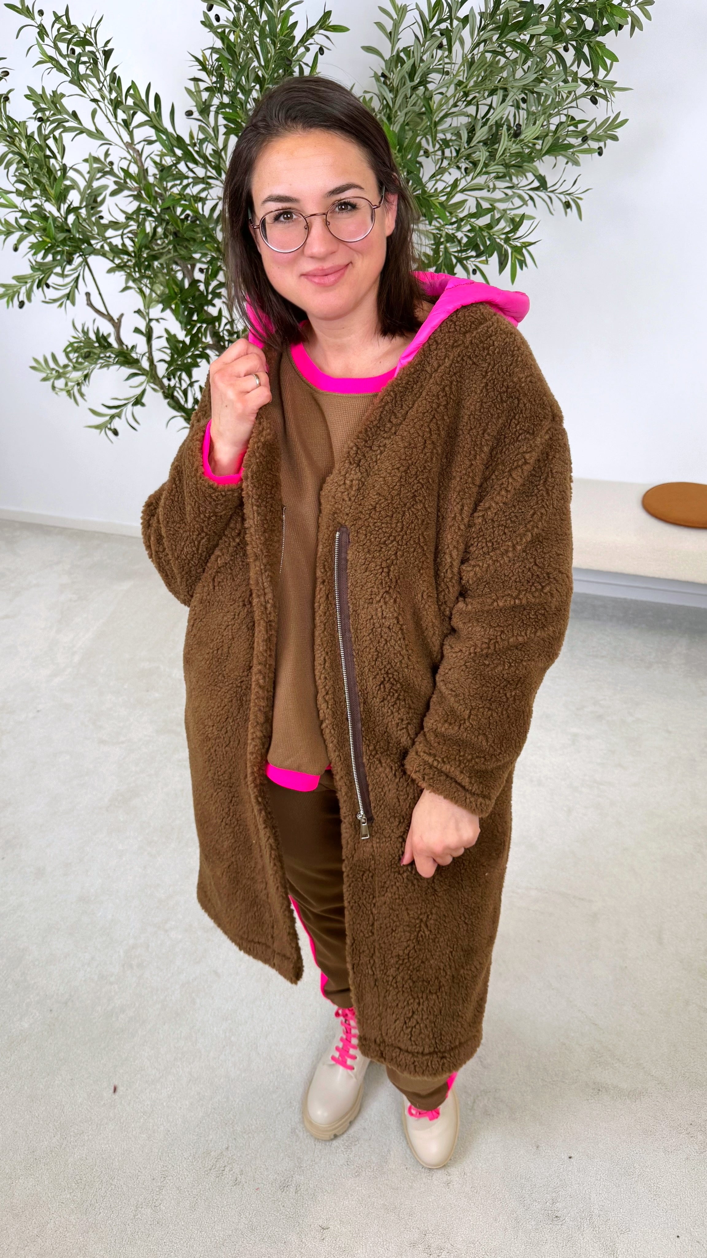 Mantel Teddy meets Neon *Schoko*