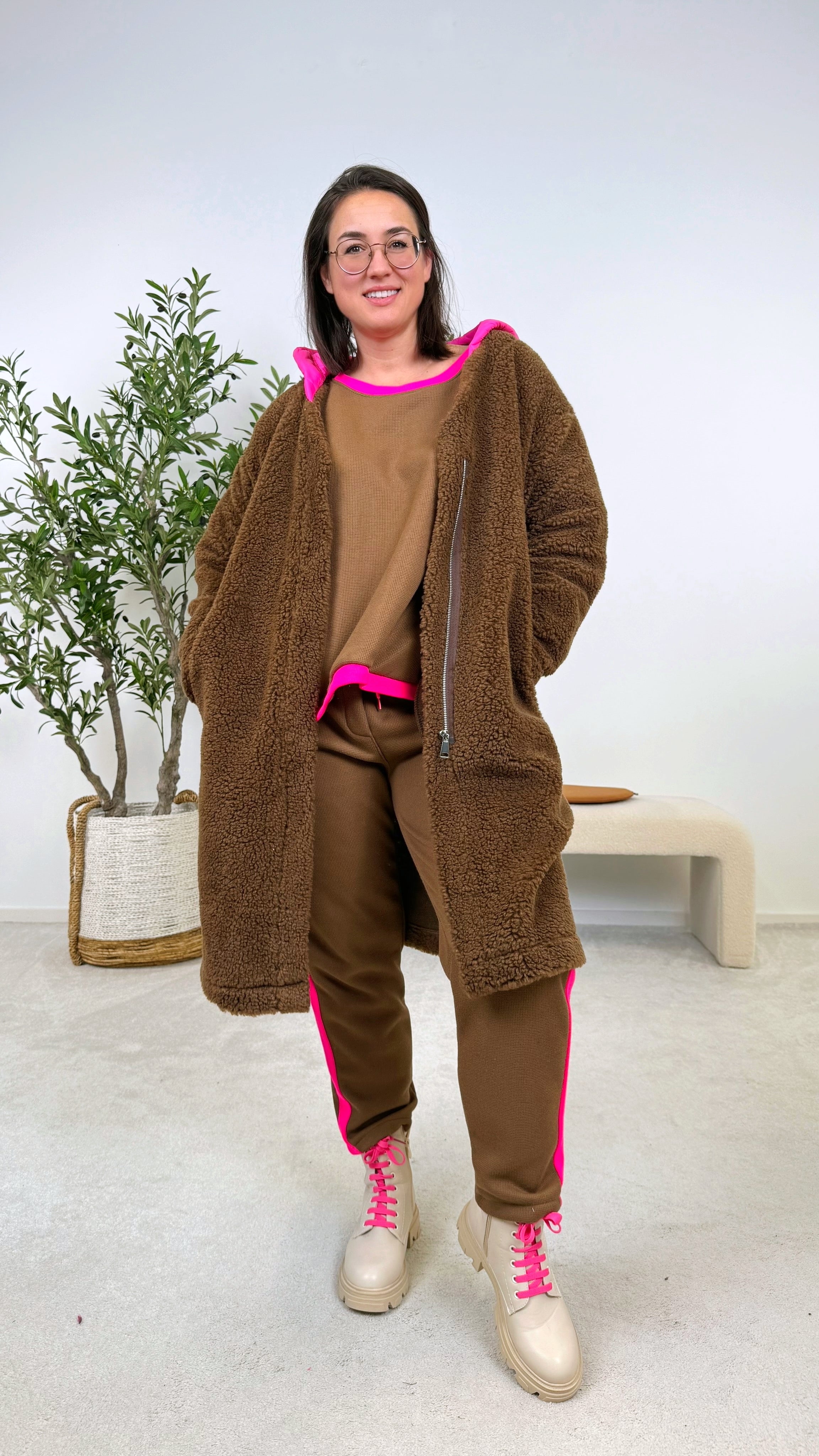 Mantel Teddy meets Neon *Schoko*