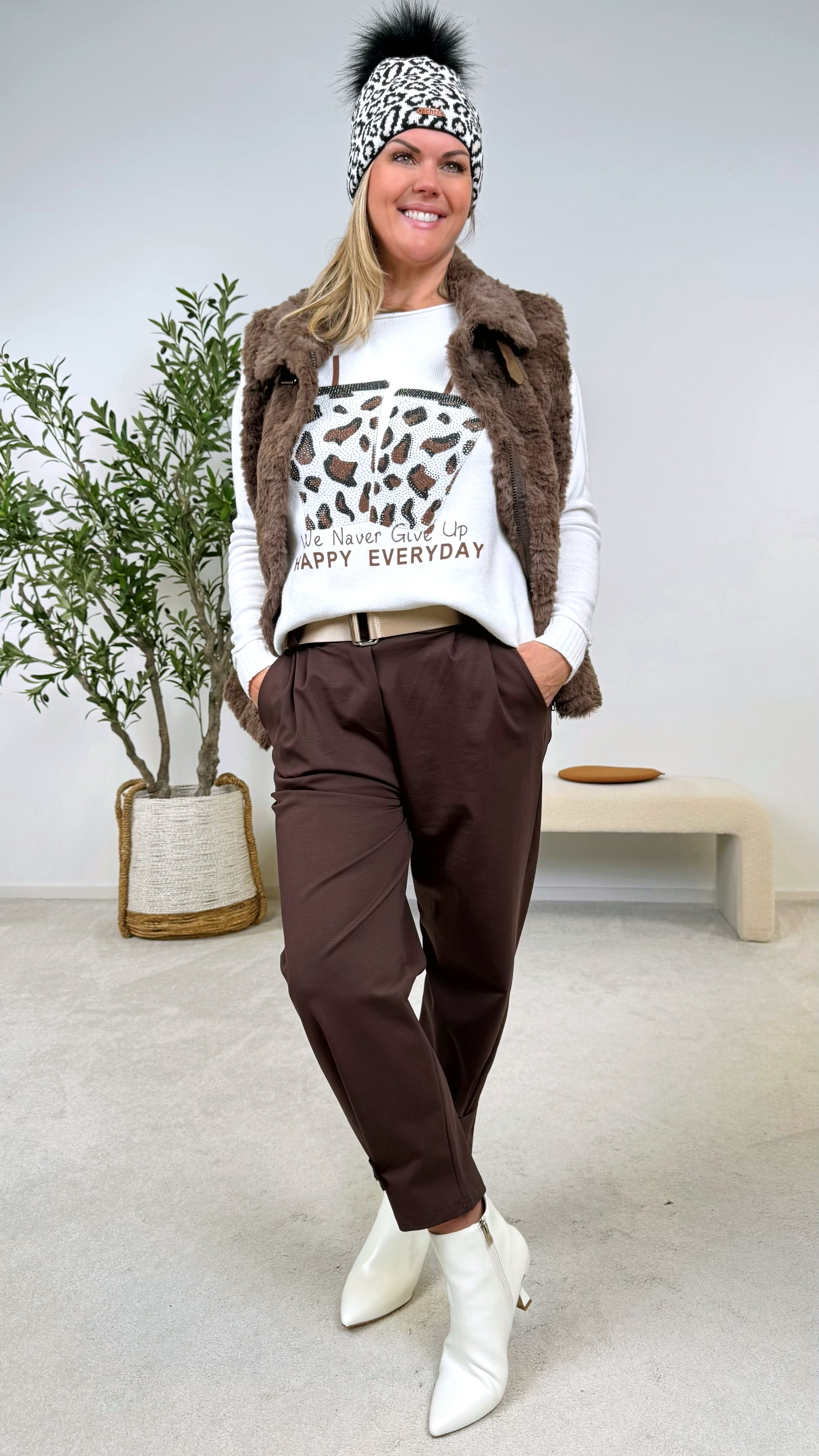 Hose Ankle Detail (9 Farben)