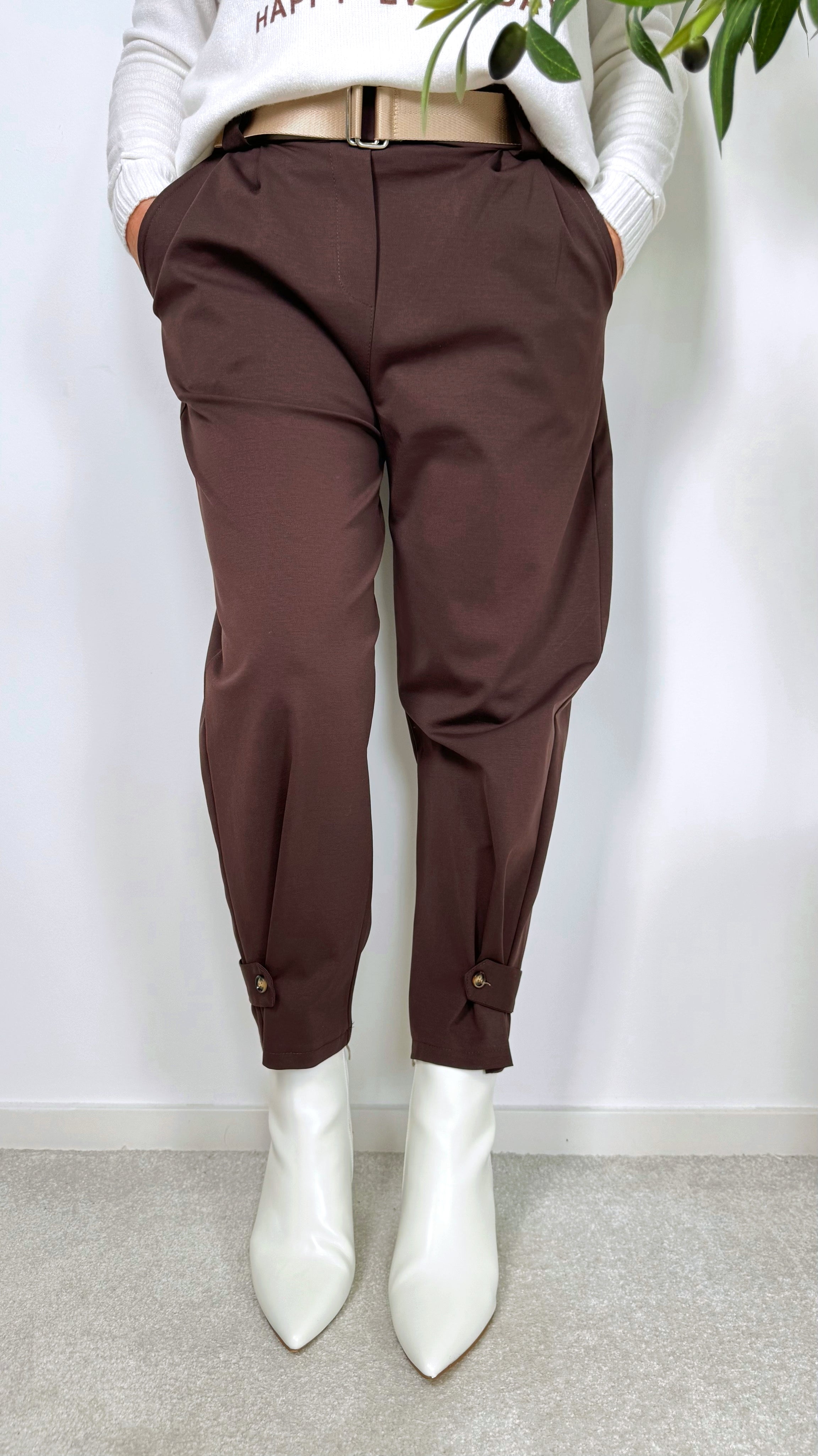 Hose Ankle Detail (9 Farben)