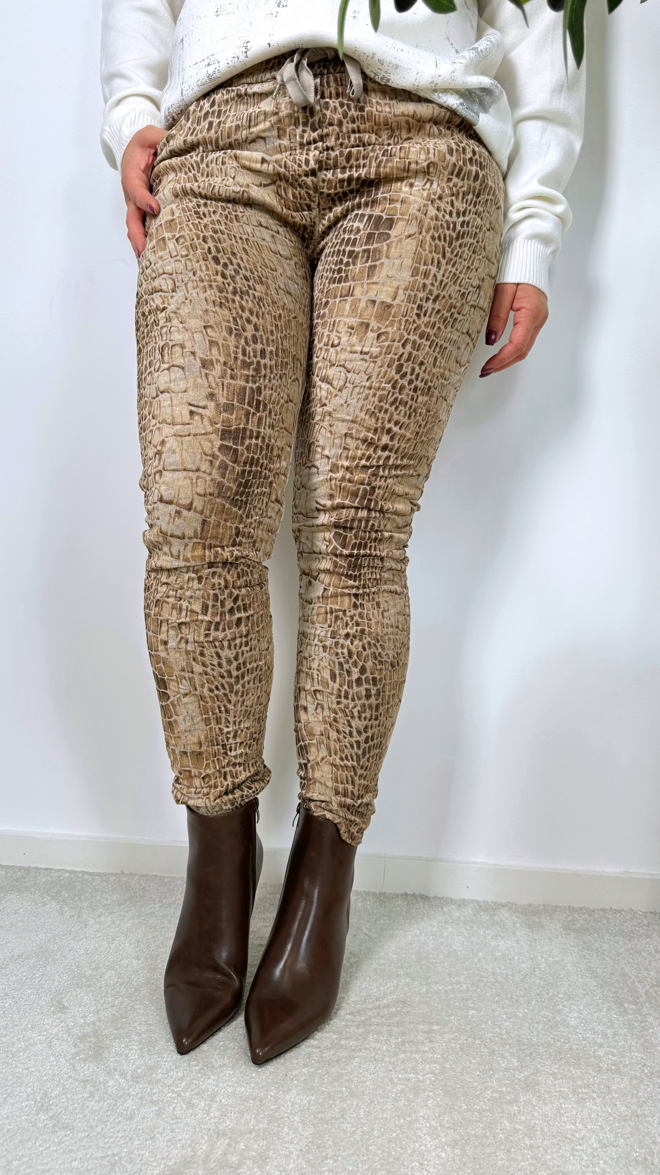Jogpants Golden Reptilie *Camel*