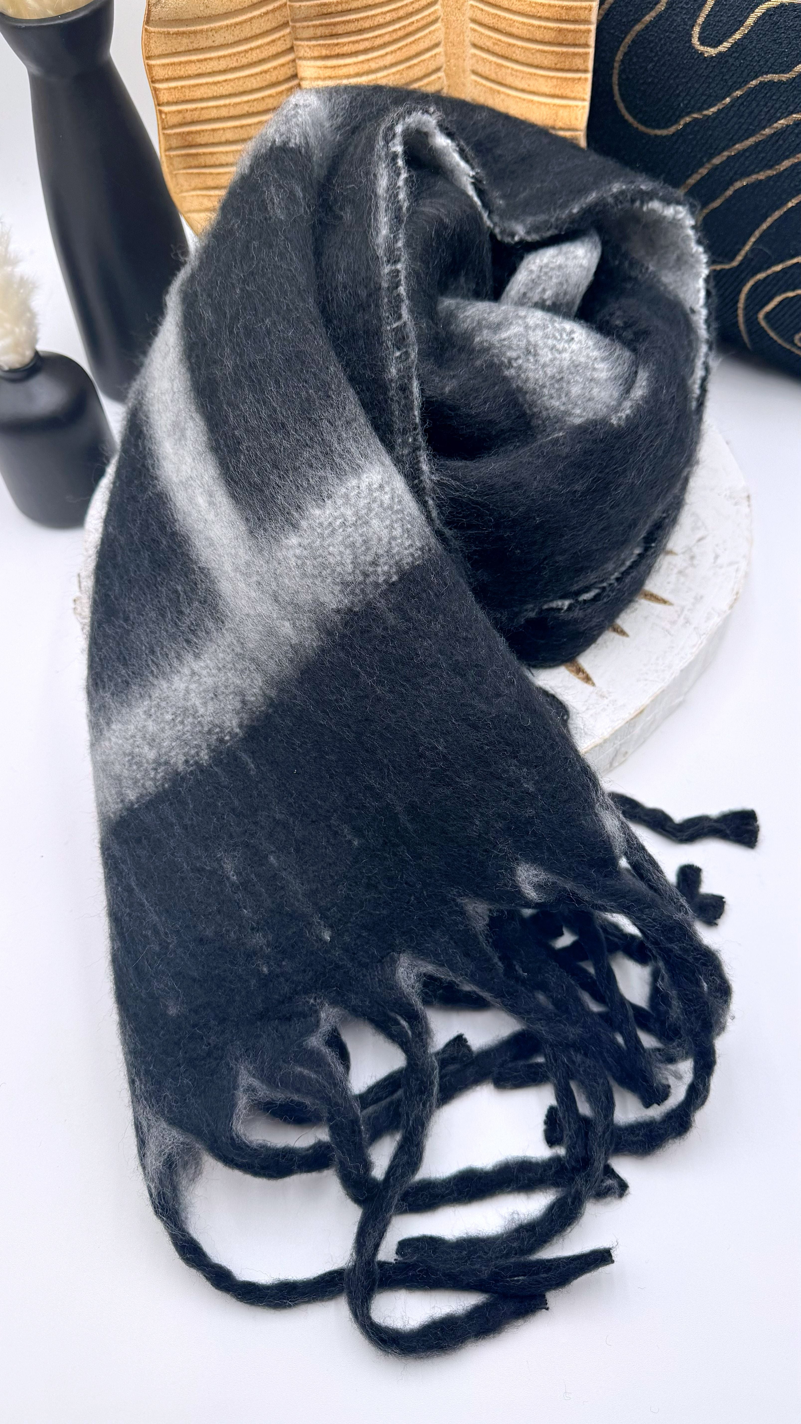 Schal Happy *Schwarz*