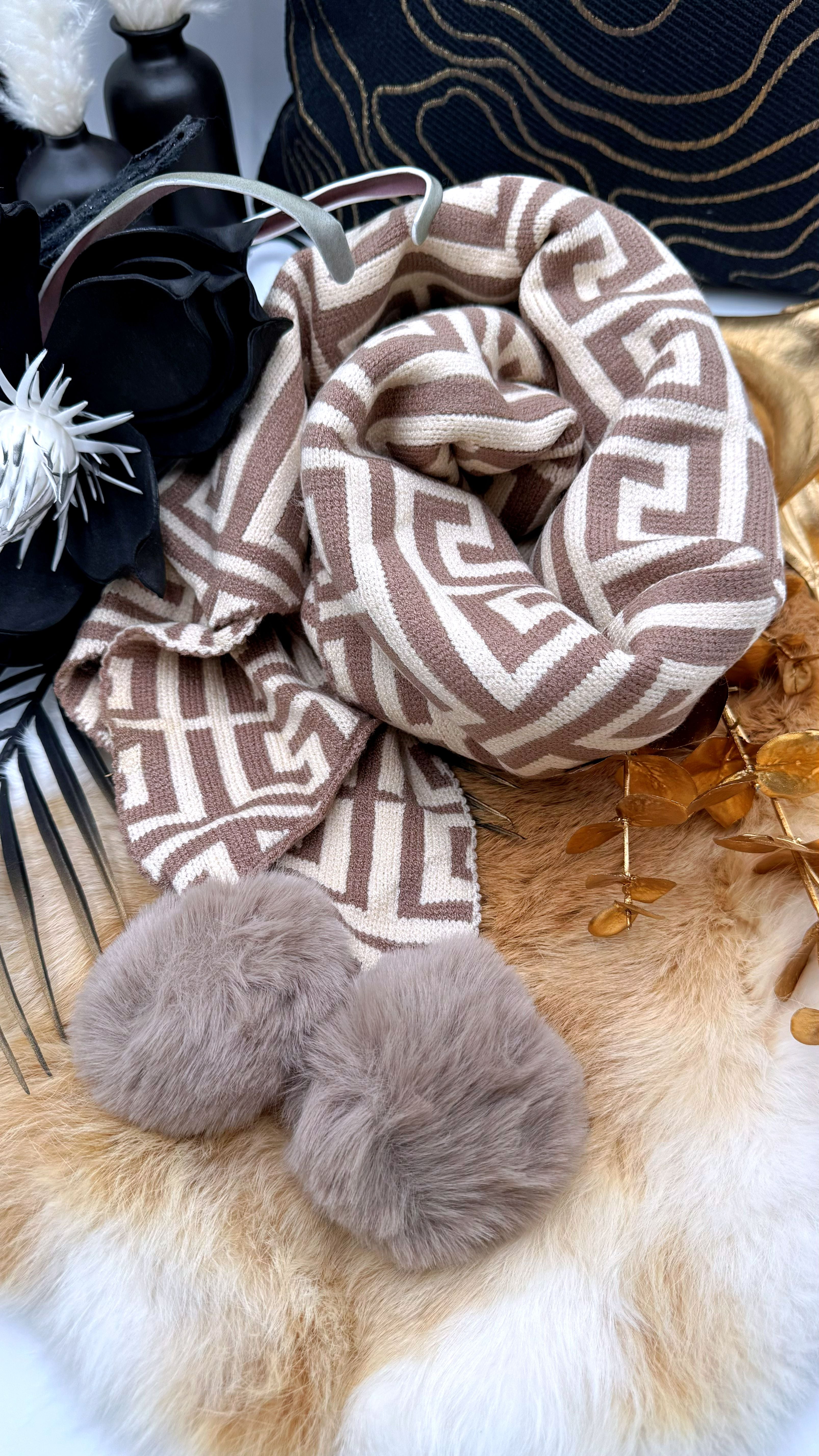 Schal Graphic Queen *Taupe*