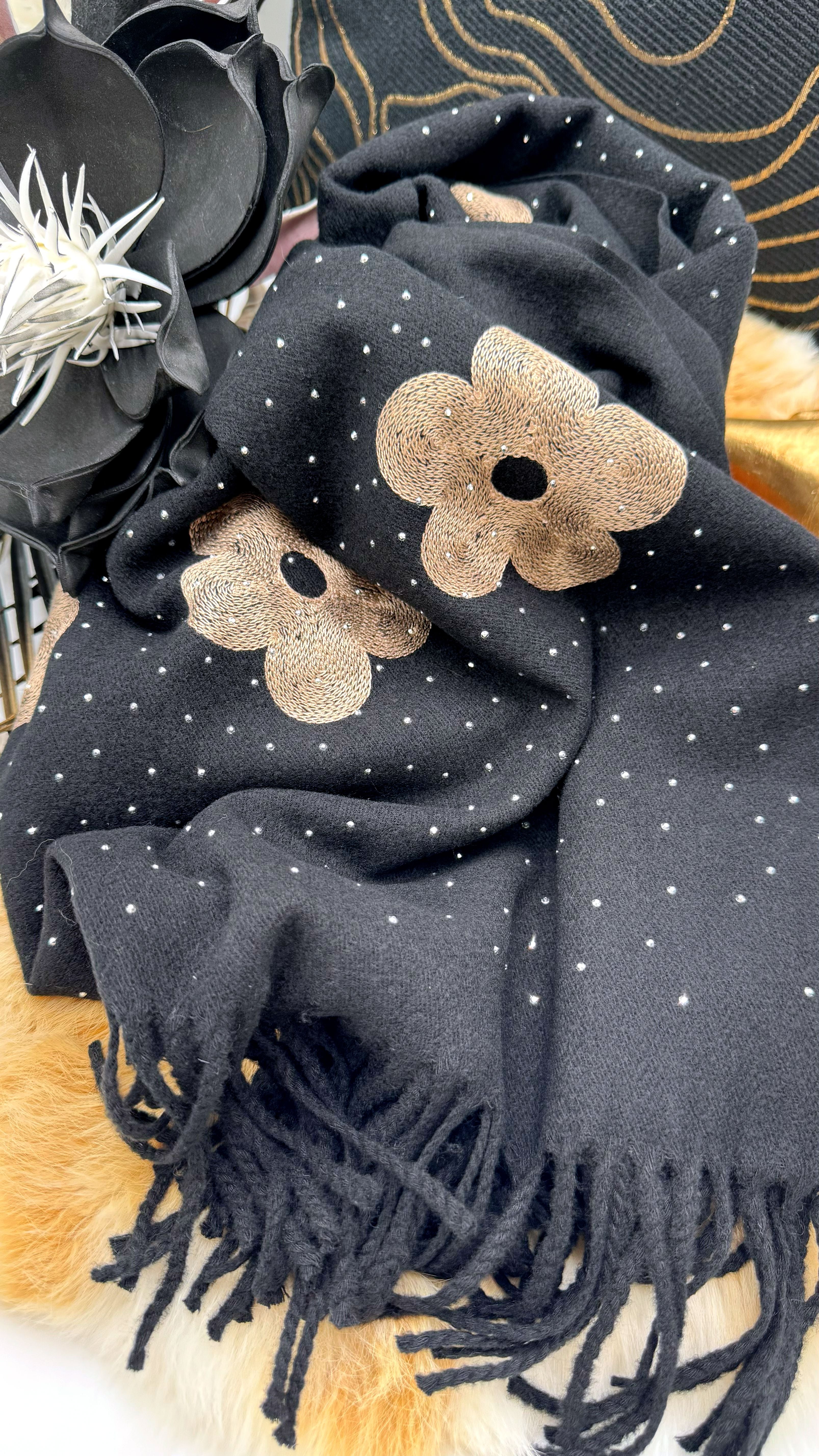 Schal Diamond Petal *Schwarz*