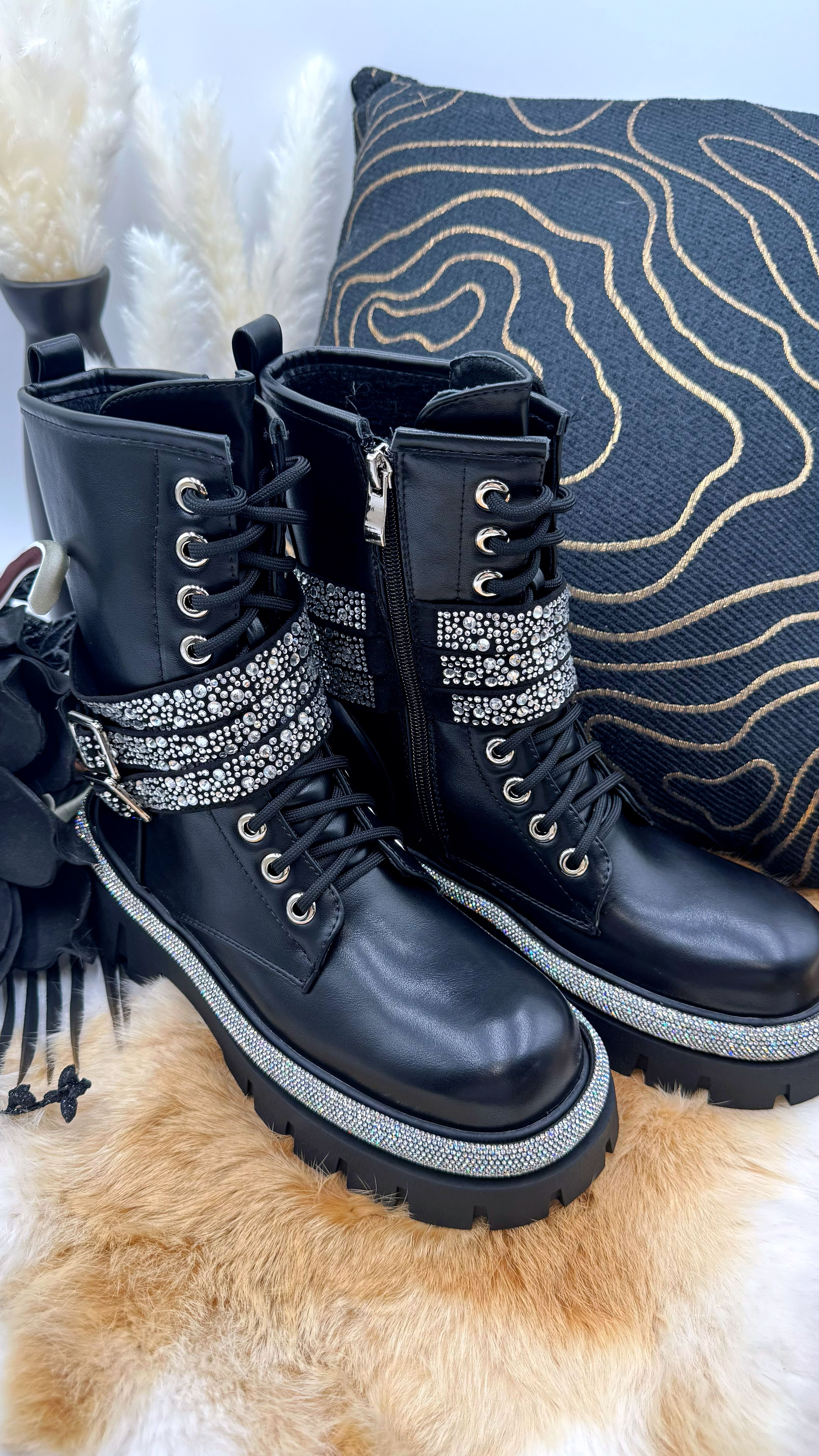 Boots Shine Warrior *Schwarz*