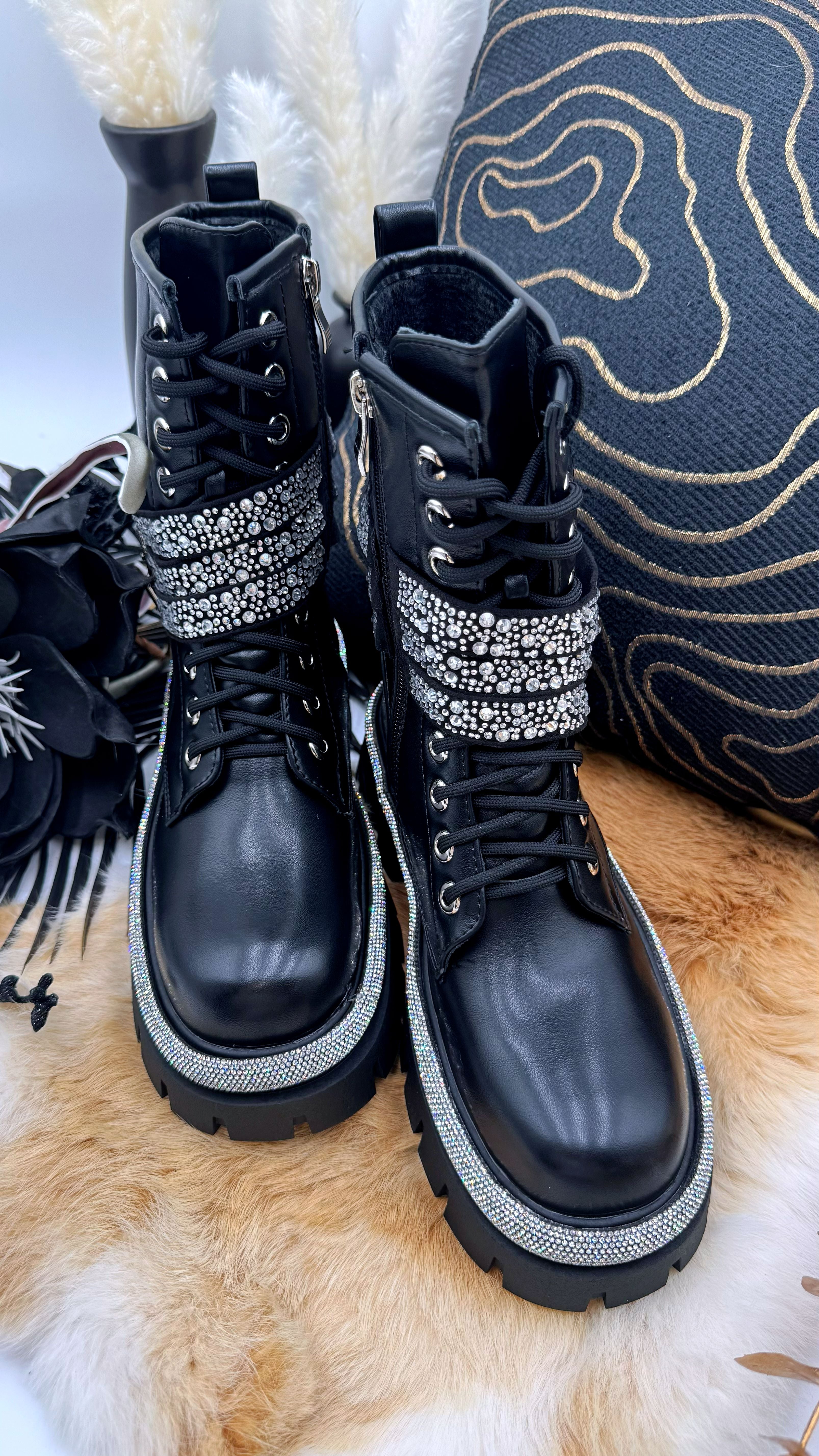 Boots Shine Warrior *Schwarz*