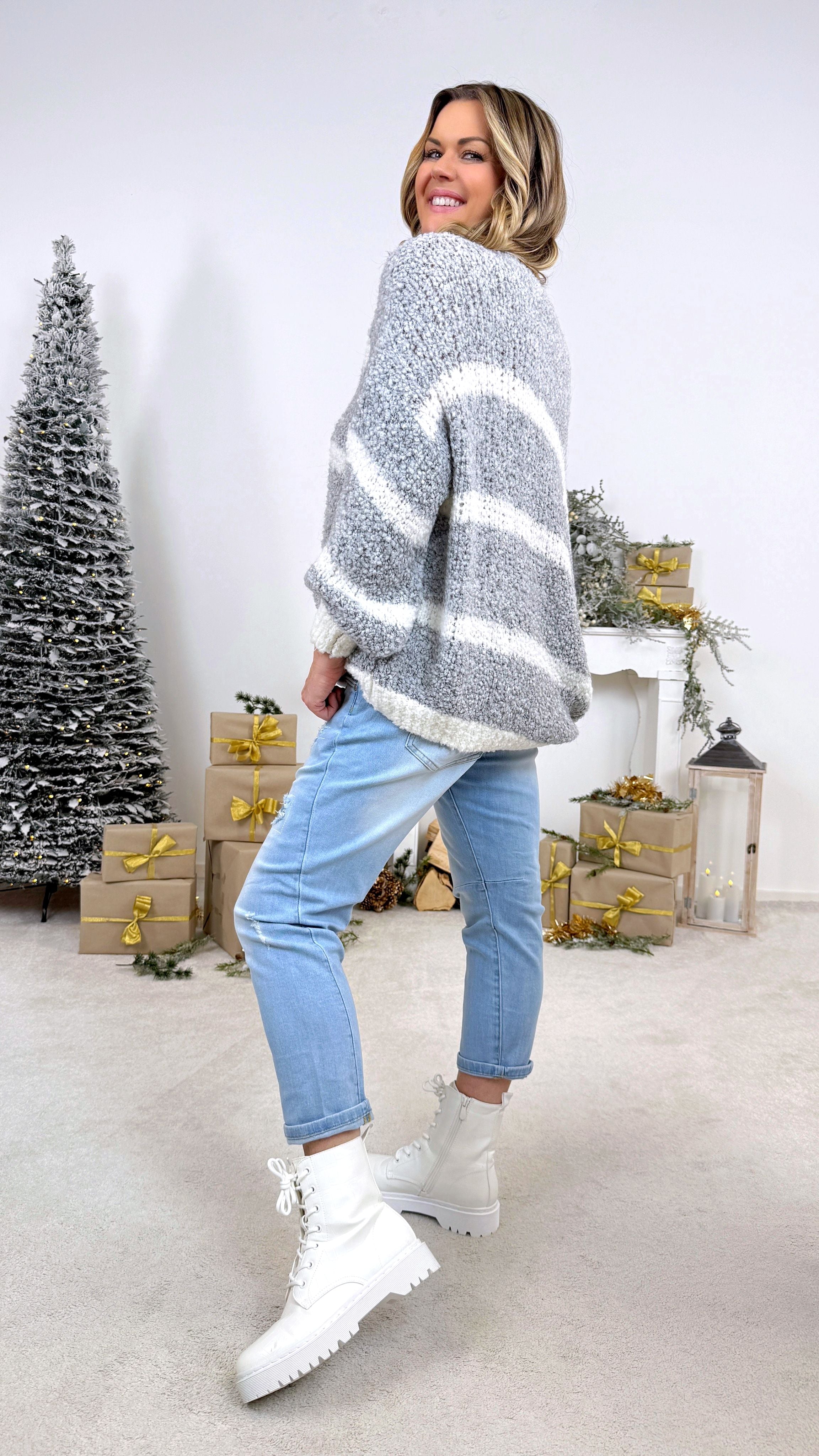 Strickpullover Calm Wave *Gau/Weiß*