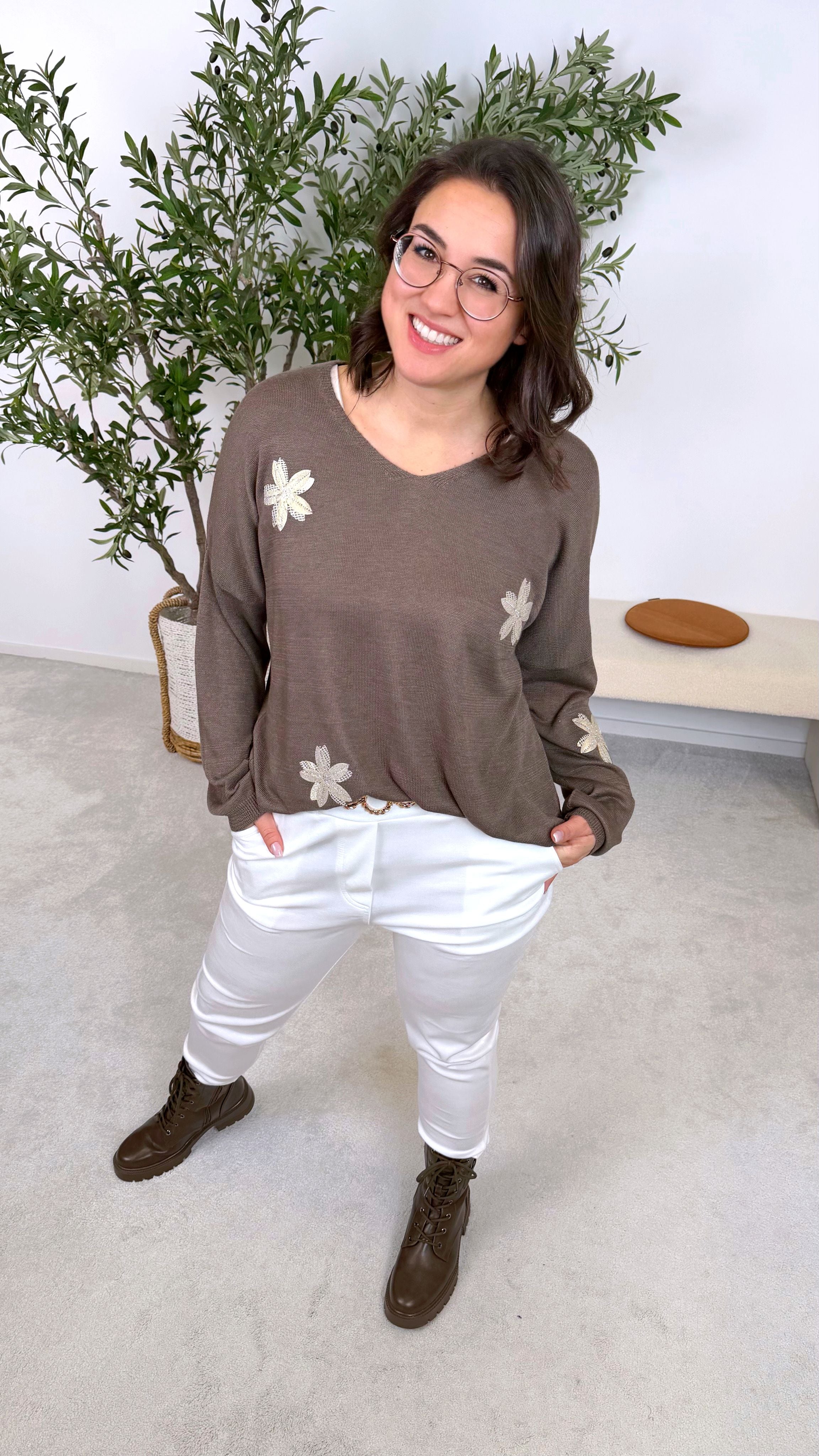 Dünner Pullover Golden Petals *Schoko*