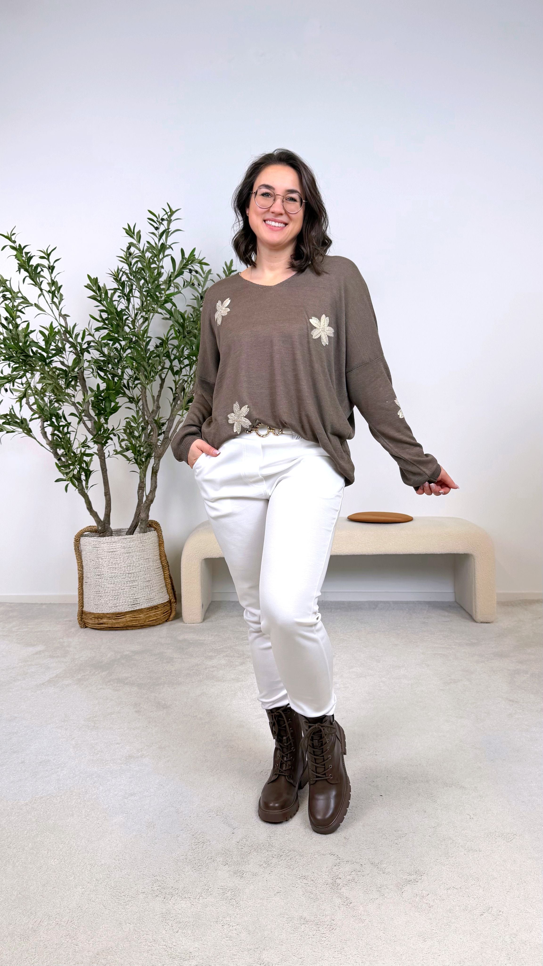 Dünner Pullover Golden Petals *Schoko*