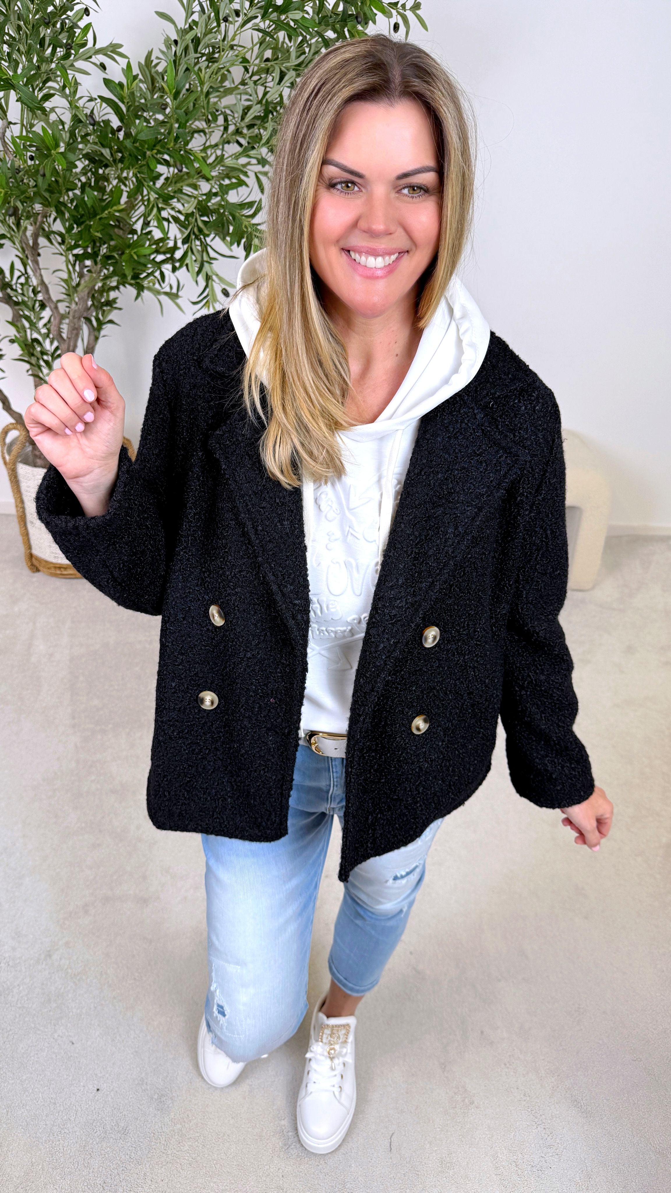 Kurze Bouclé Jacke French Power *Schwarz*