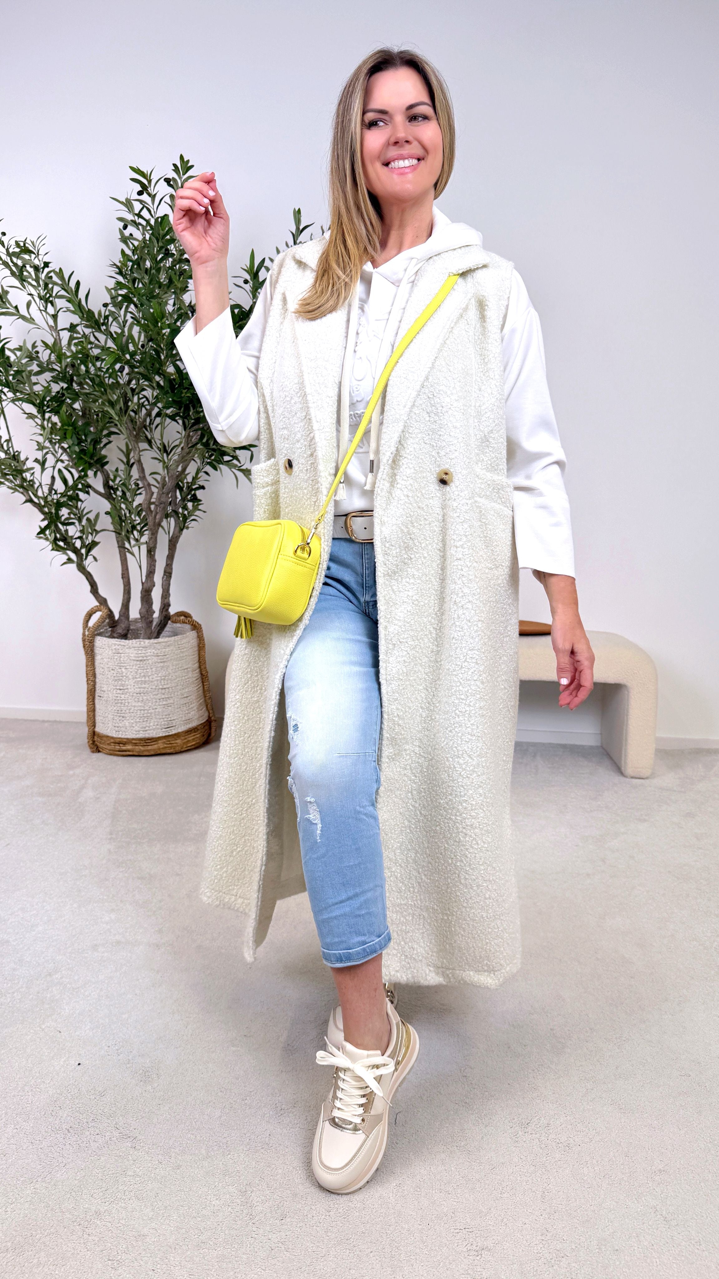 Lange Boclé Weste Quiet Luxury *Creme*