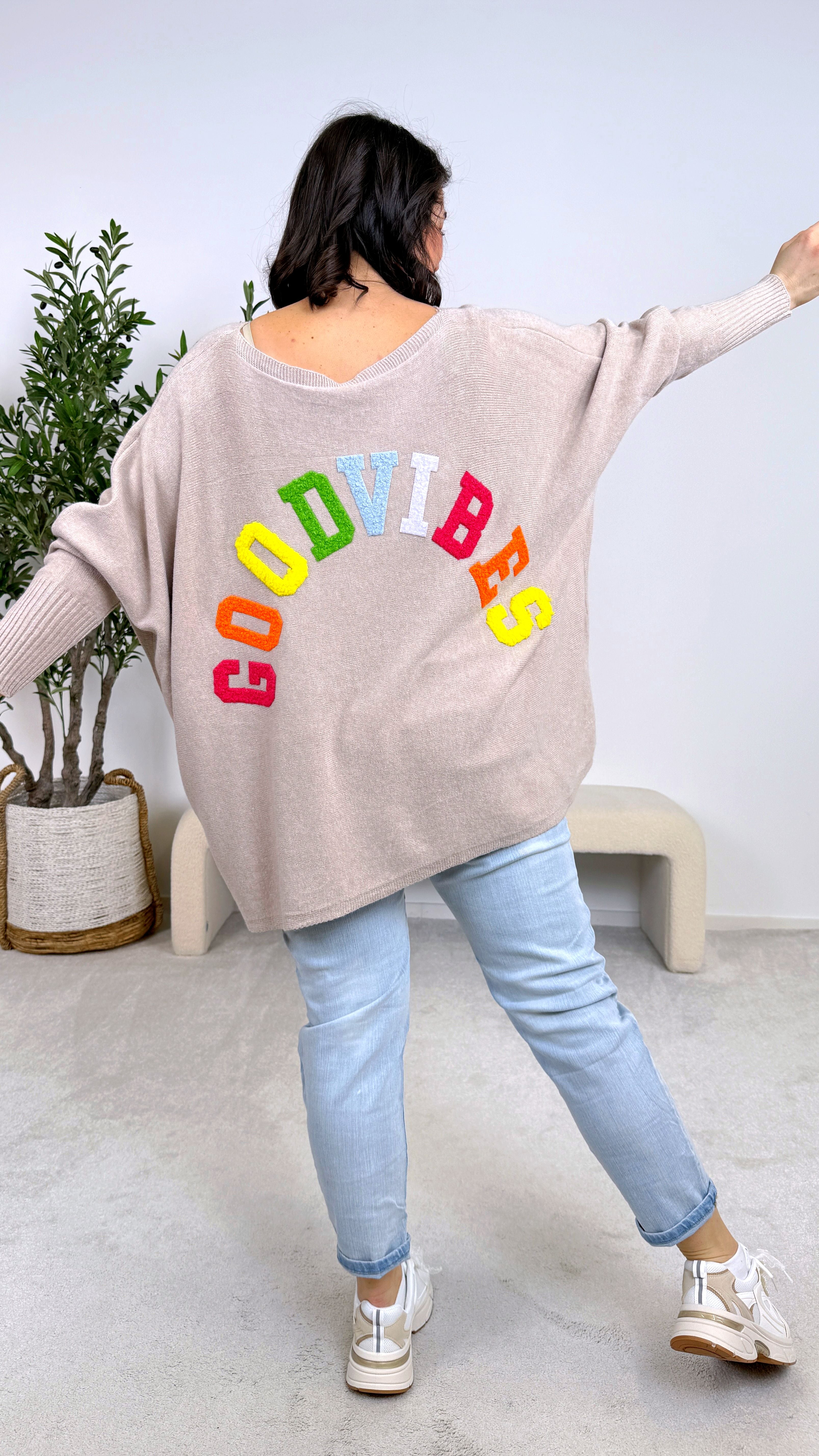 Pullover Good Vibes on Back *Beige*