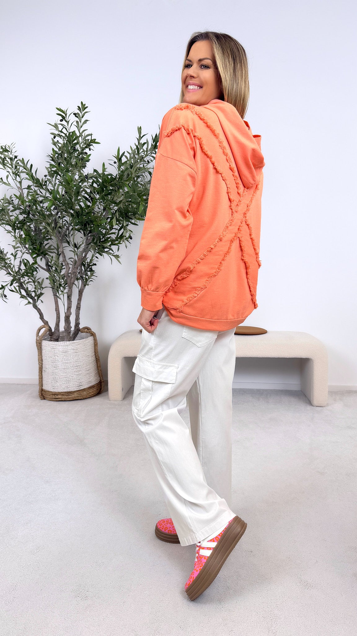 Hoodie Cute But Wild *Apricot*