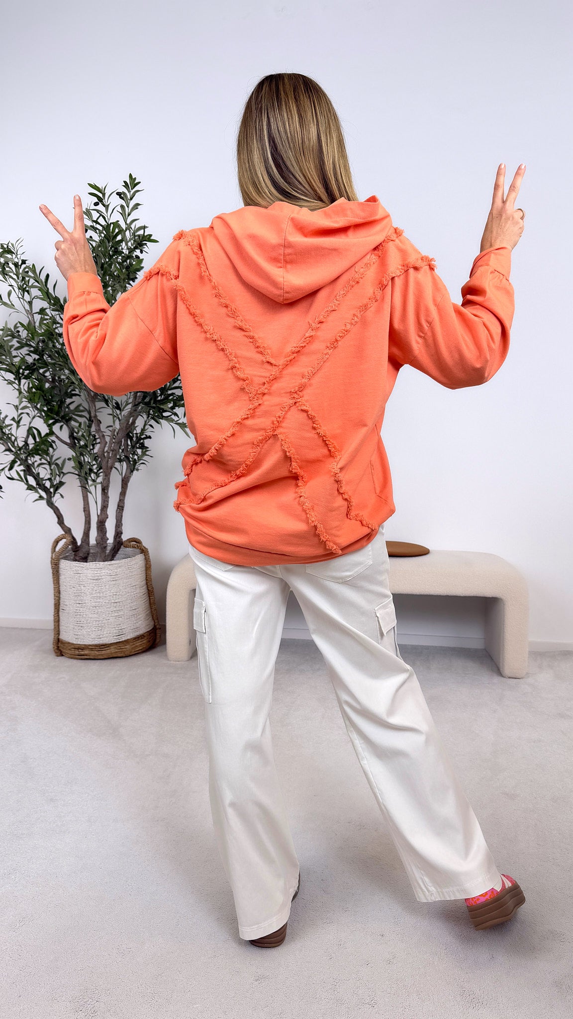 Hoodie Cute But Wild *Apricot*