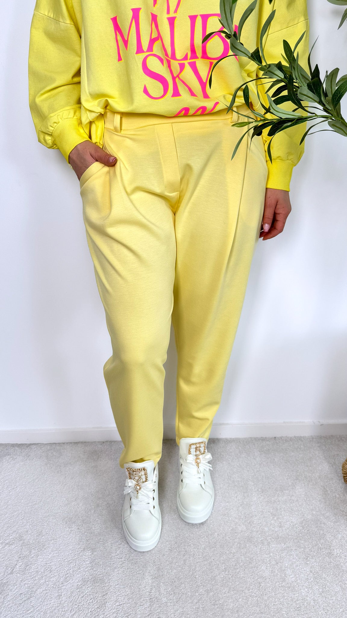 Hose Relaxed Royalty *Gelb*