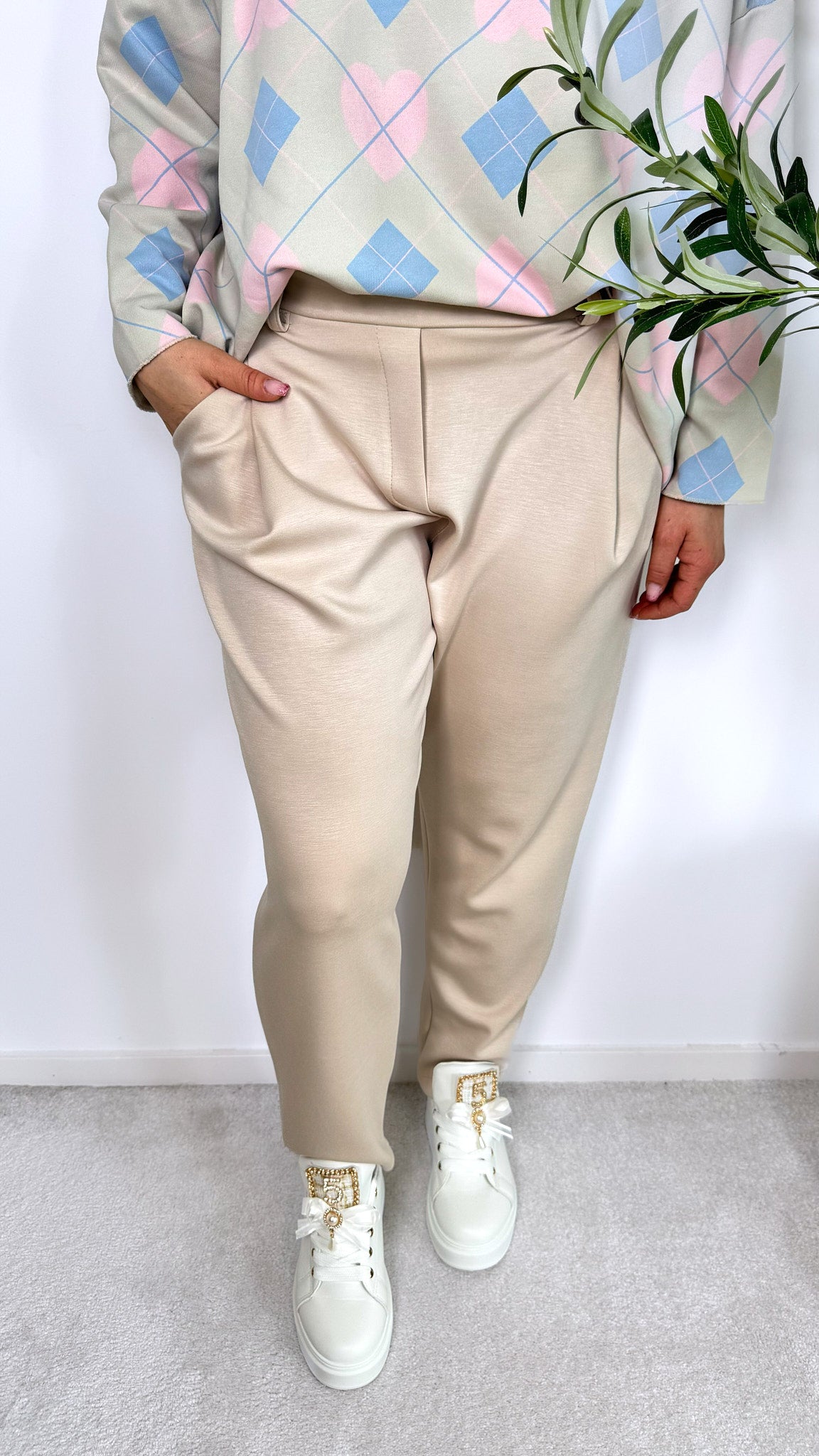 Hose Relaxed Royalty *Beige*