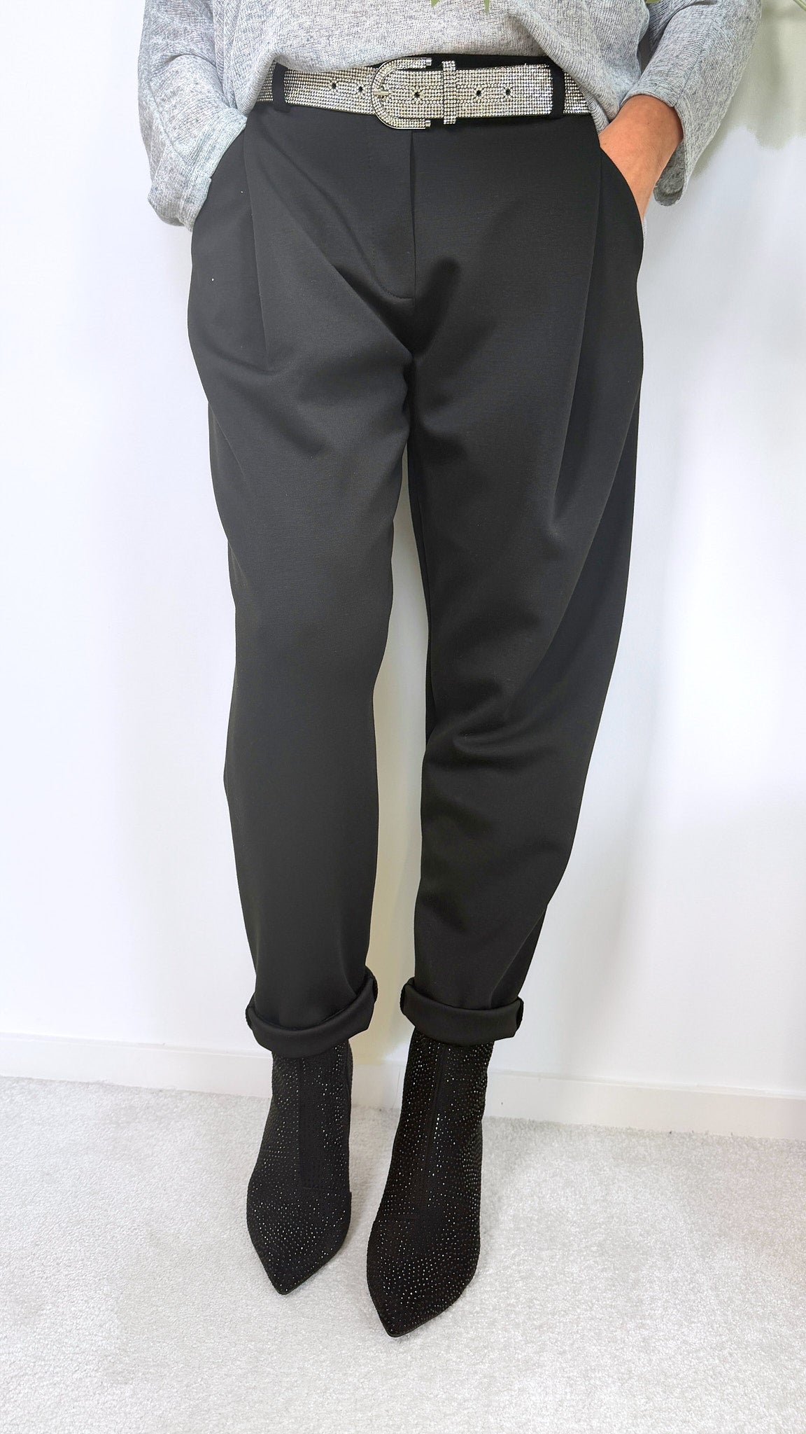 Hose Relaxed Royalty *Schwarz*