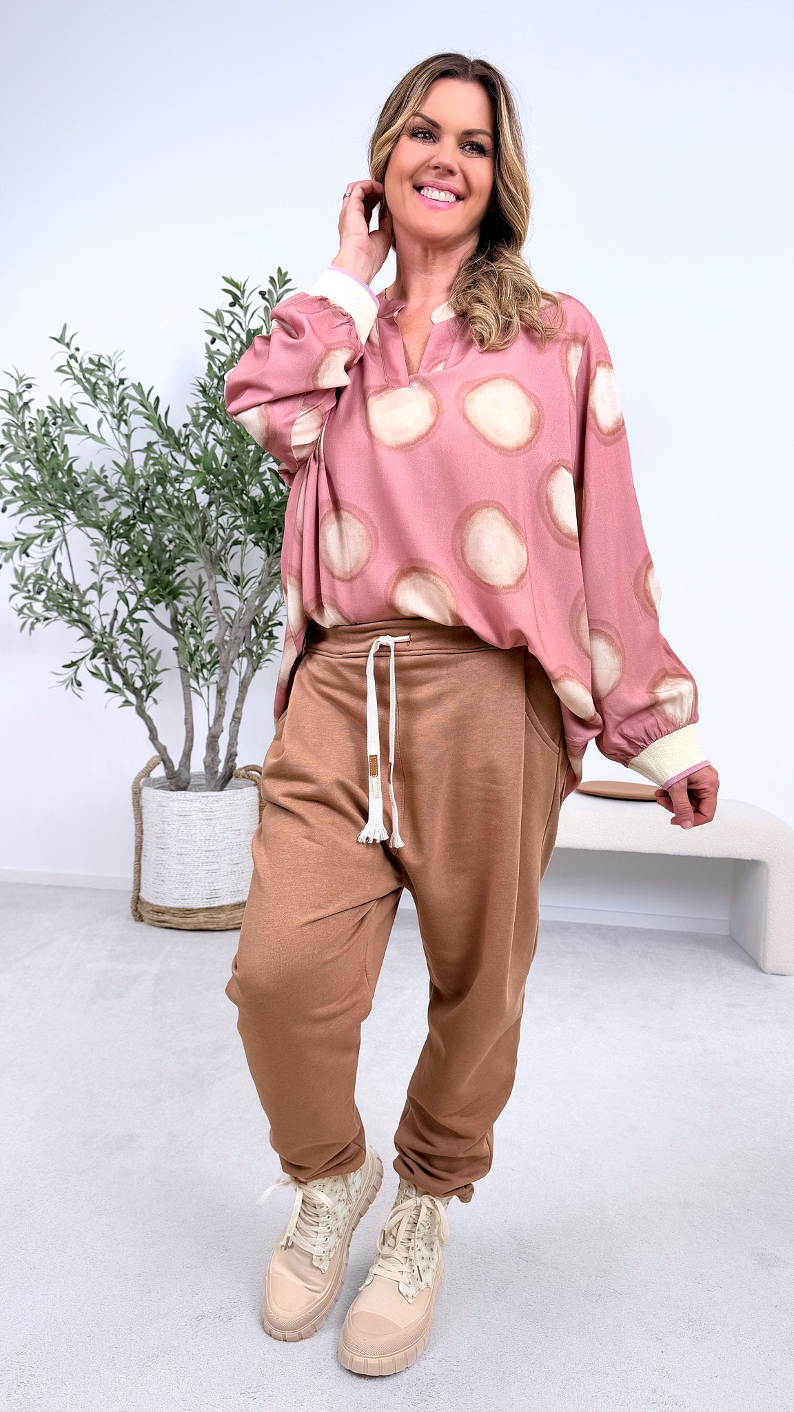 Sweathose Own Your Power *Camel*