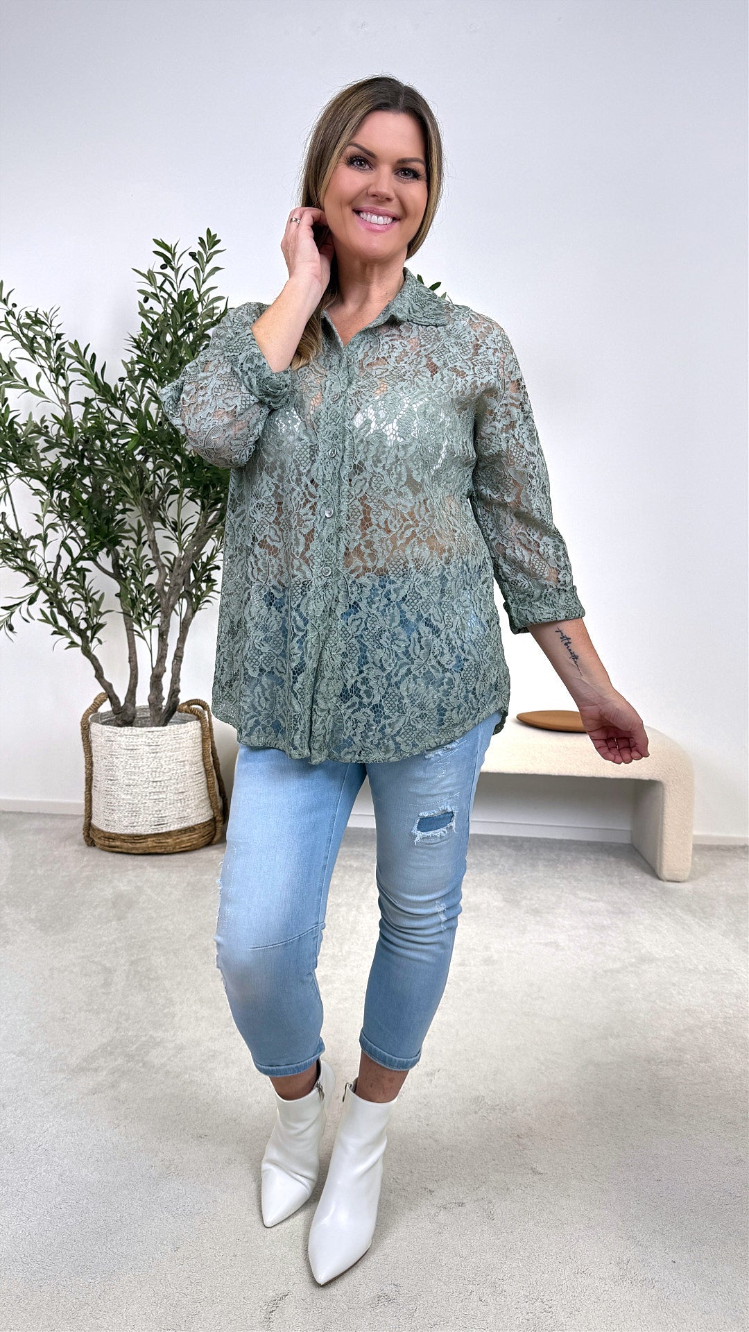 Spitzenbluse True Feminine *Khaki*