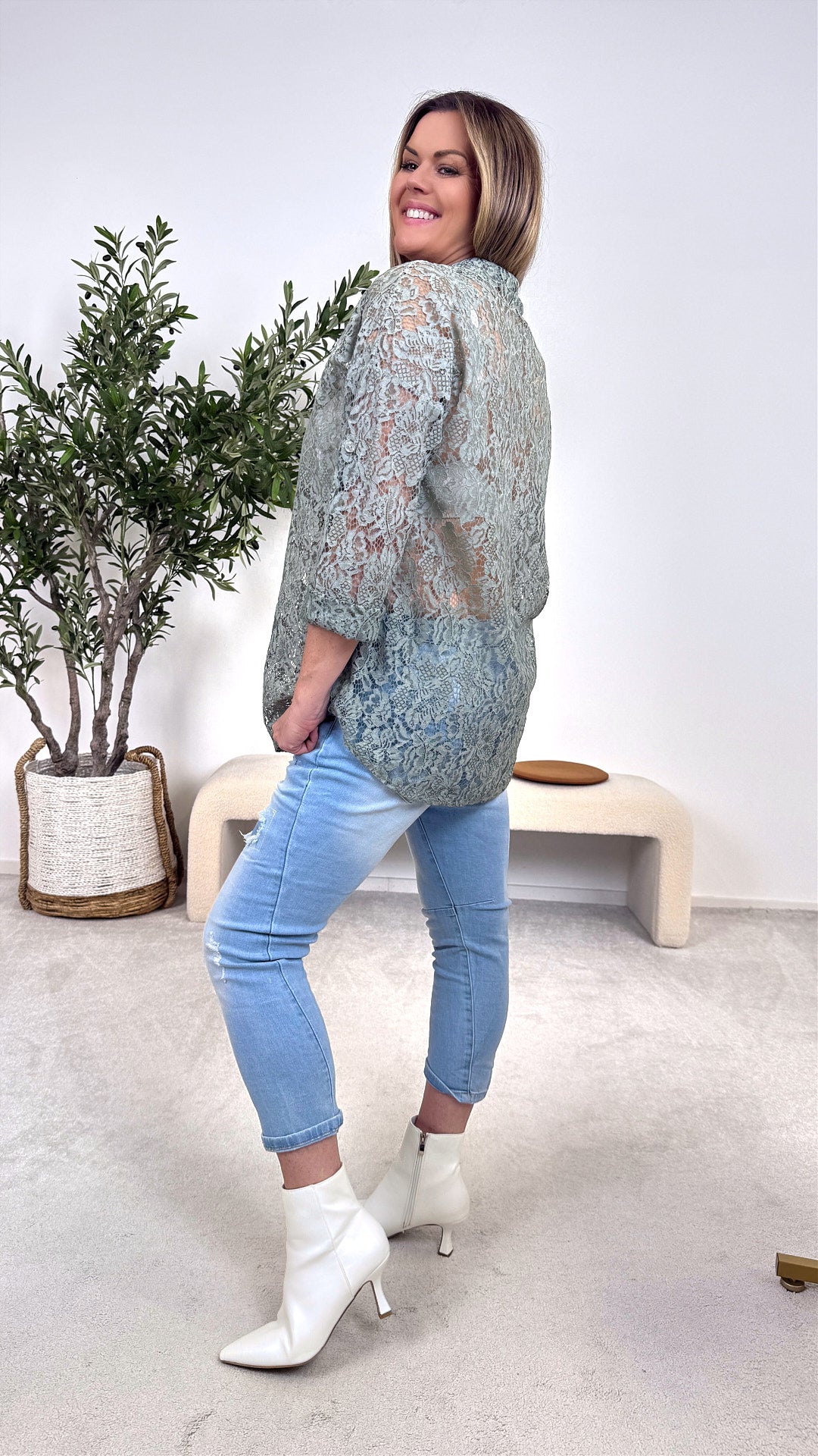 Spitzenbluse True Feminine *Khaki*