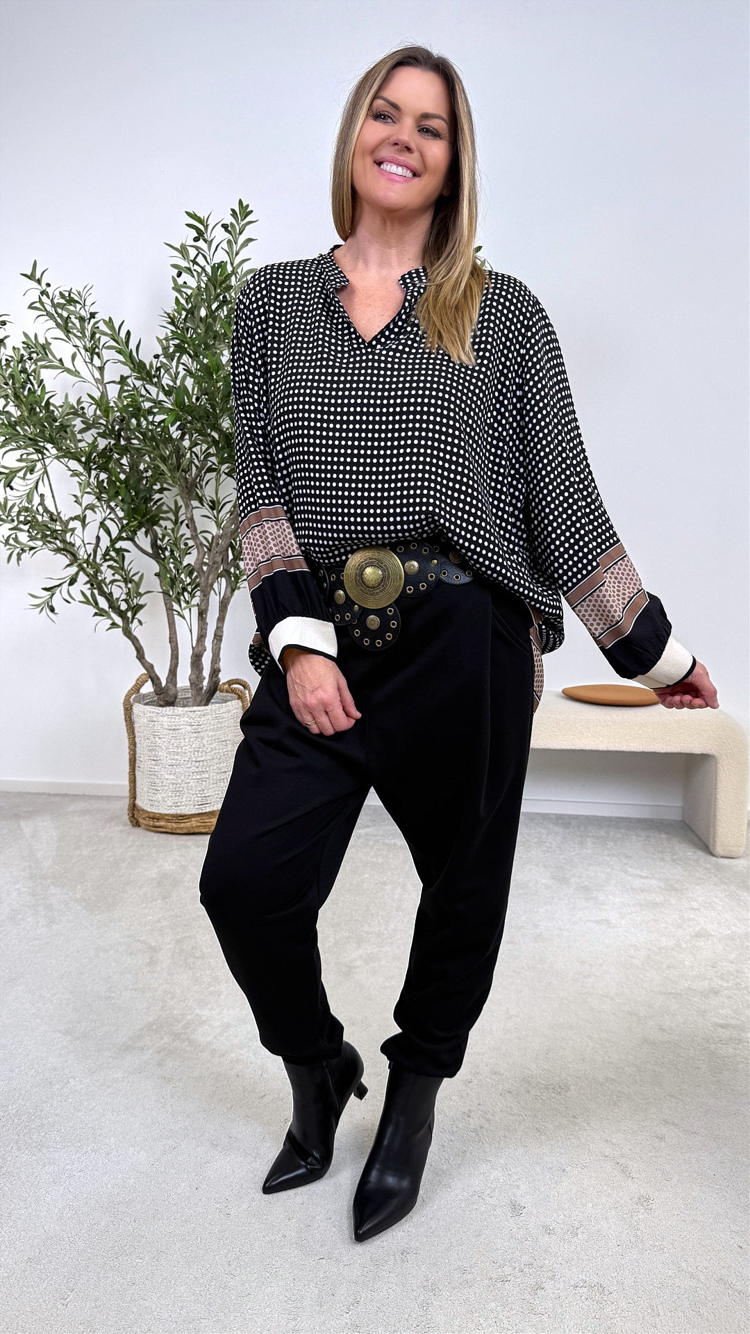 Sweathose Own Your Power *Schwarz*