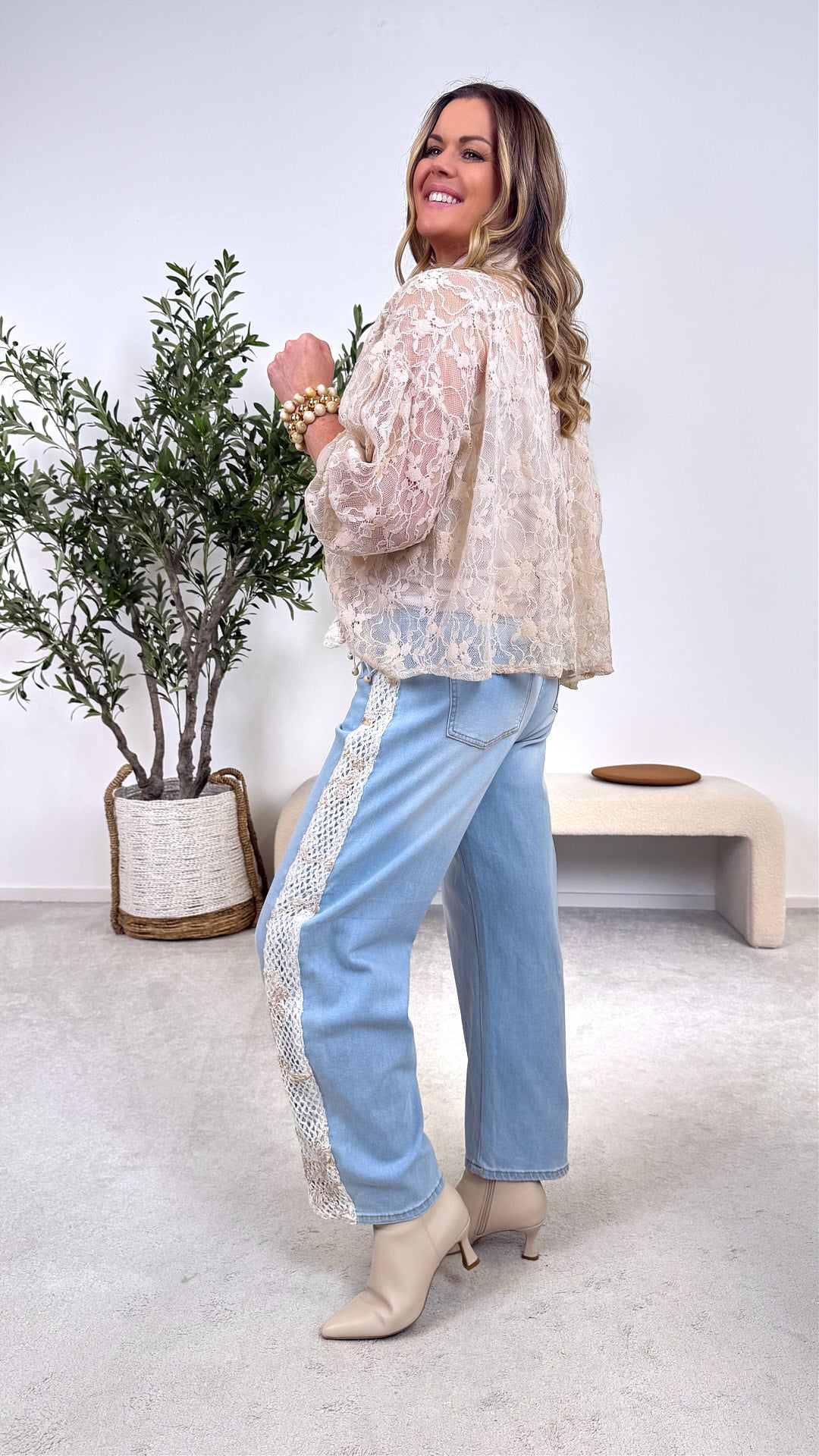 Spitzenbluse Crown Lace *Beige*