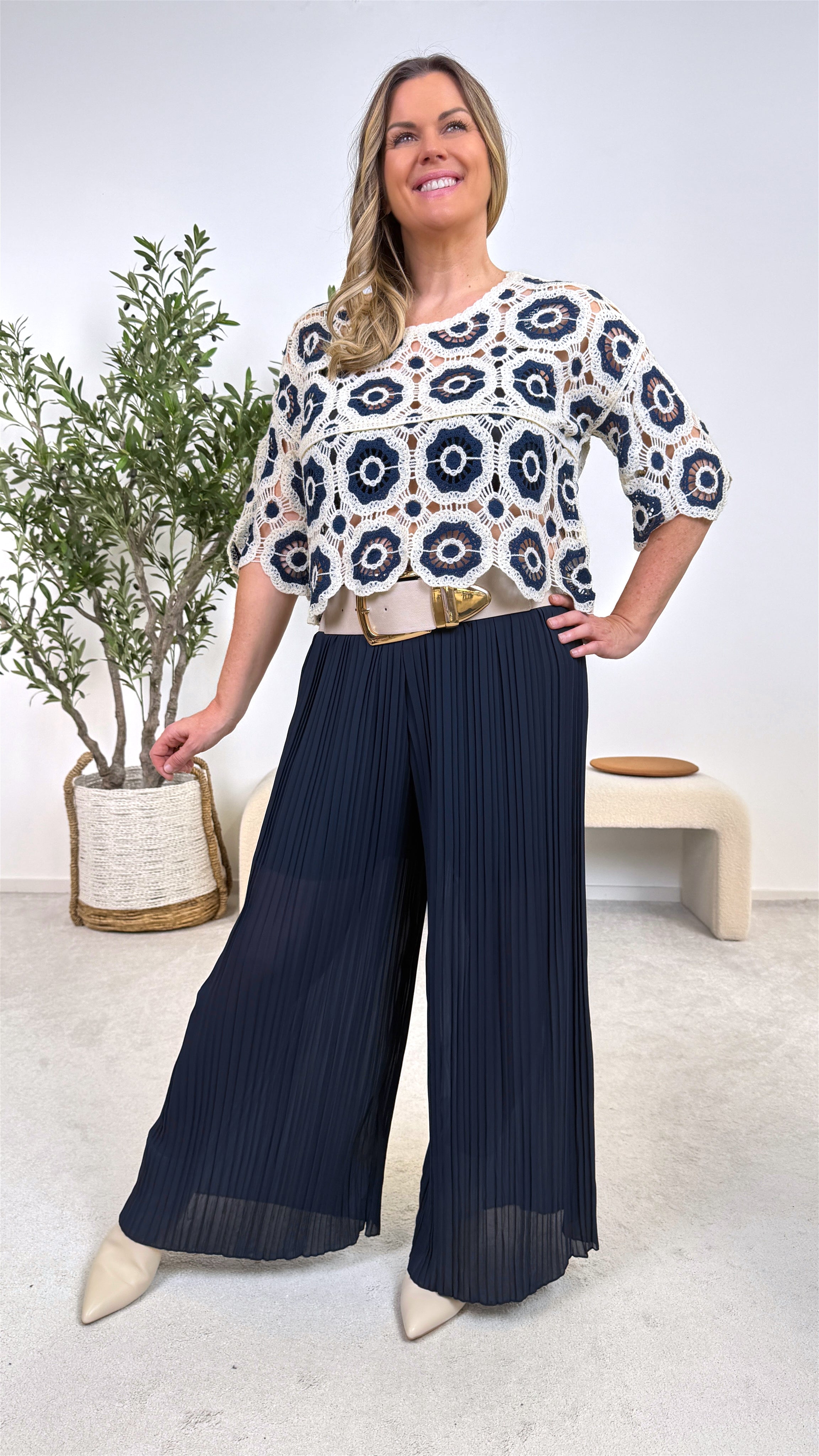 Häkelshirt Oasis Bloom *Dunkelblau*