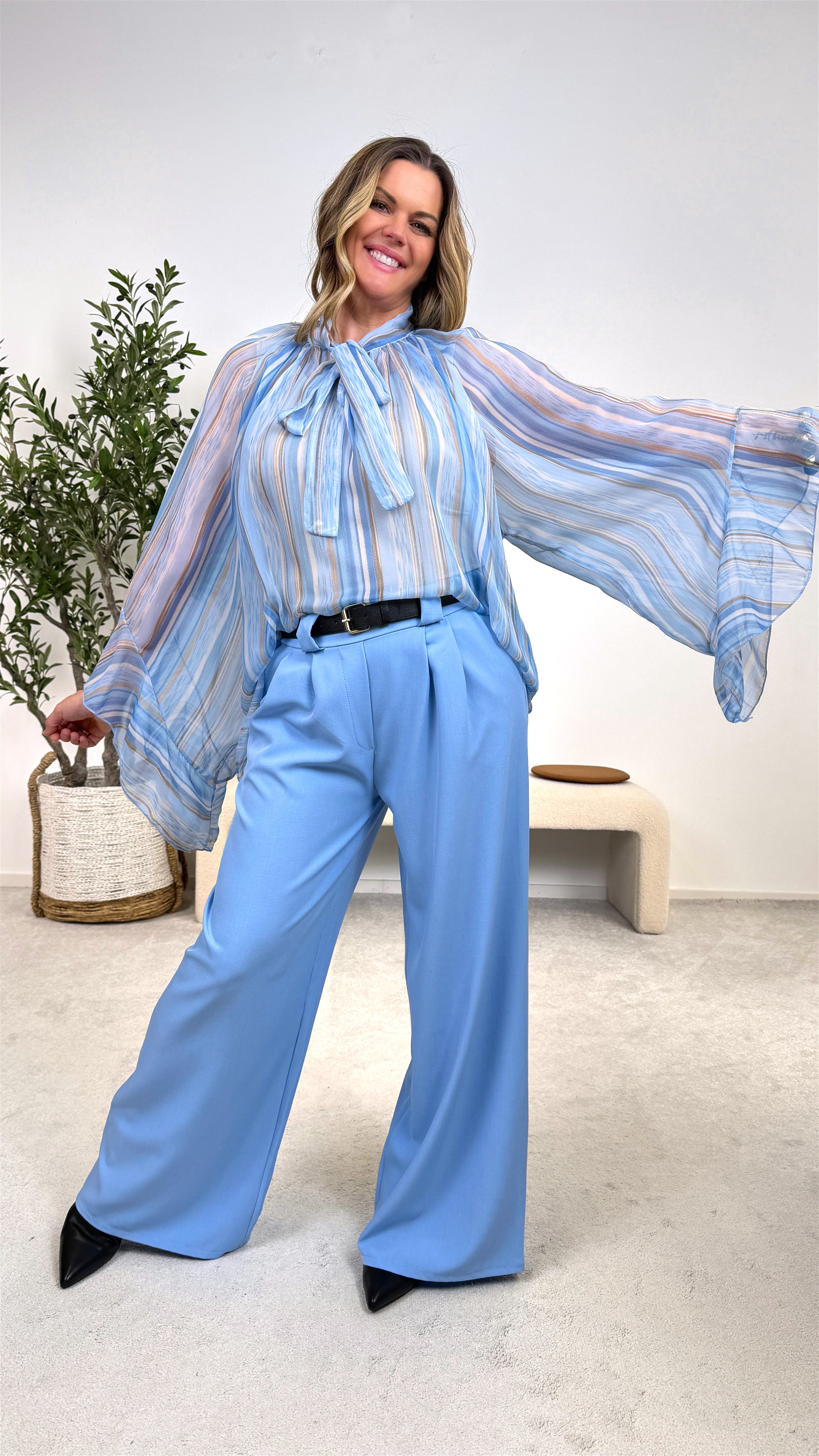 Weite Hose Flowing Muse *Blau*