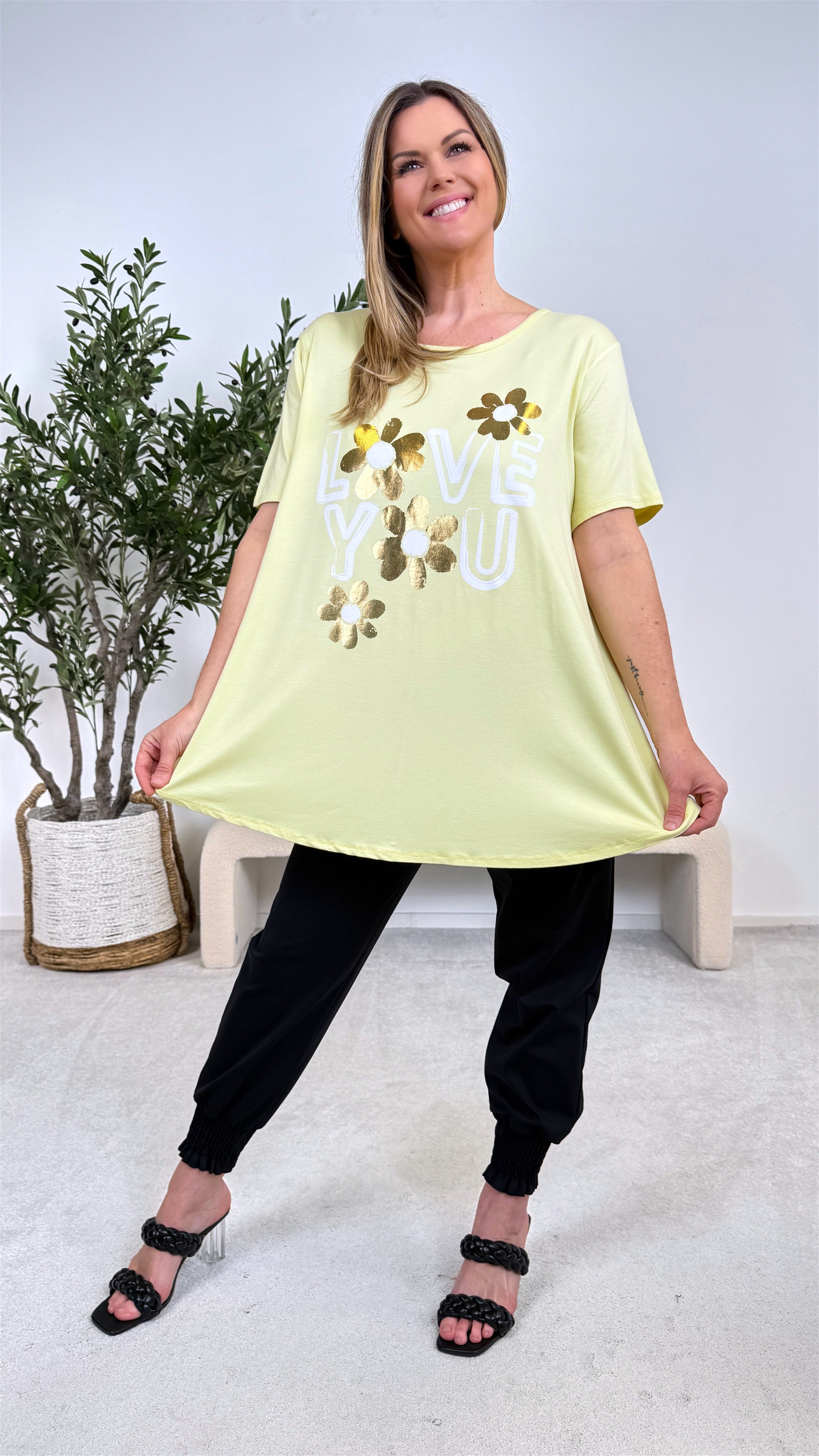 T-Shirt Lovely Day *Gelb*