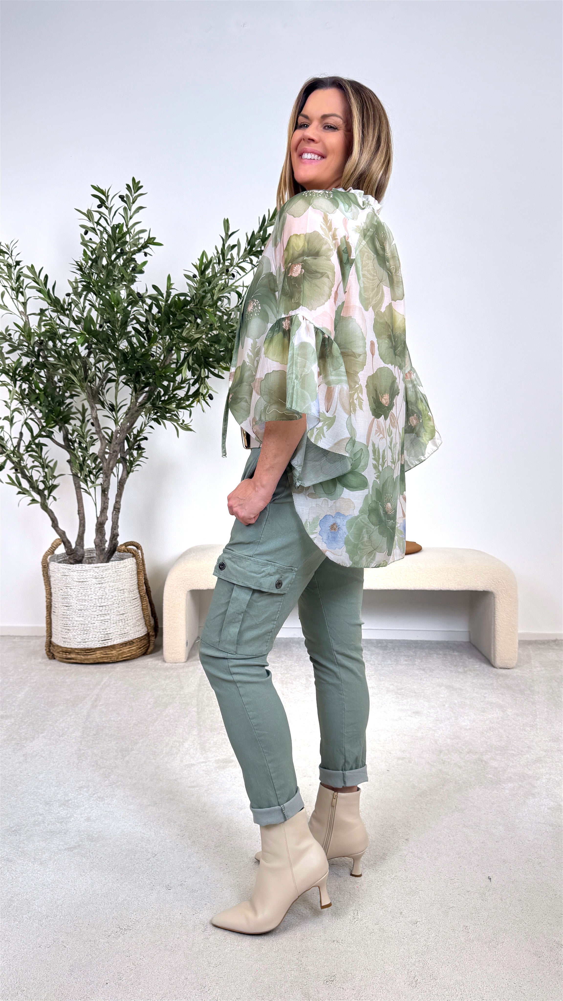 Bluse Romantic Bloom *Khaki*