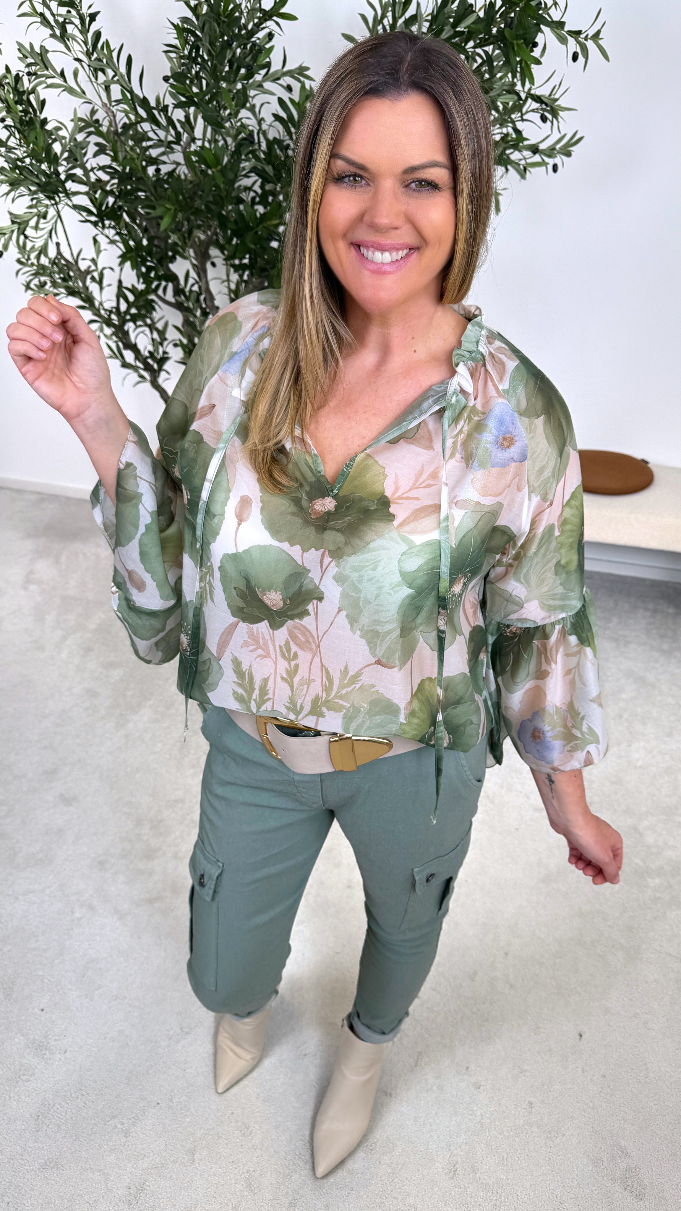 Bluse Romantic Bloom *Khaki*